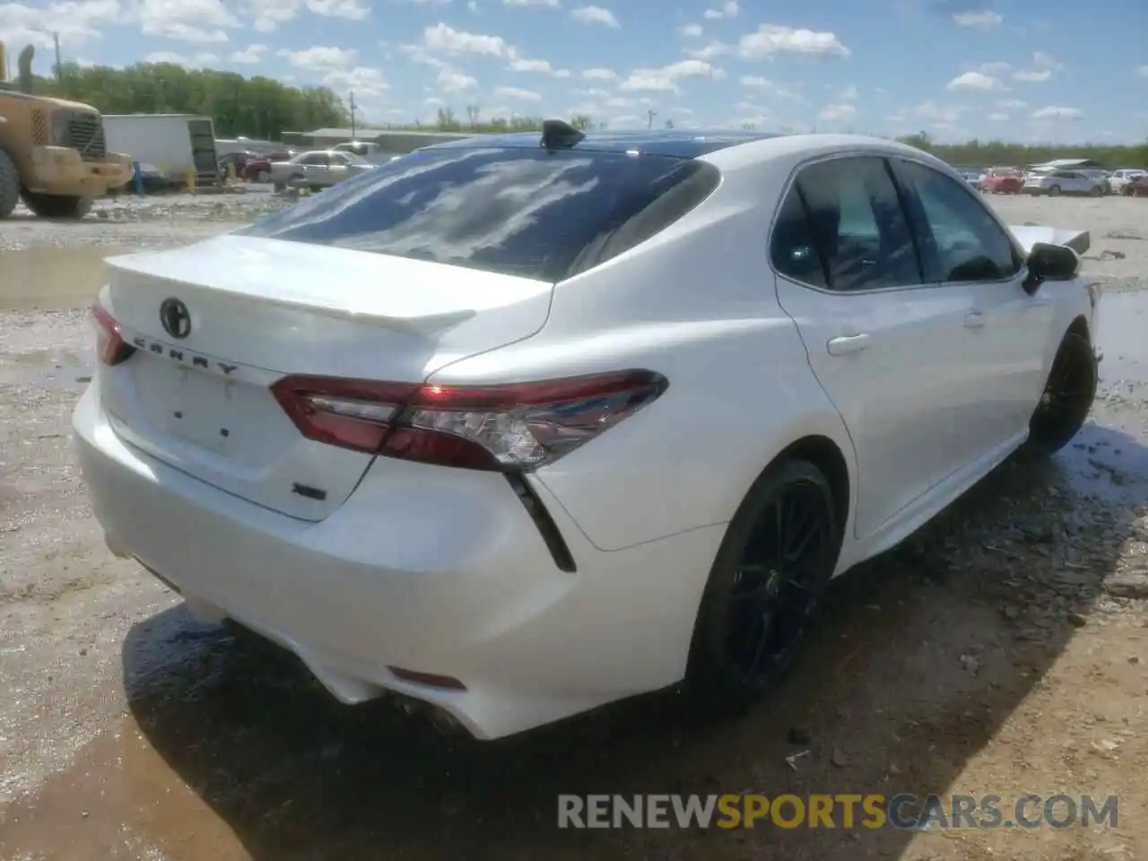 4 Photograph of a damaged car 4T1K61AK3MU548100 TOYOTA CAMRY 2021