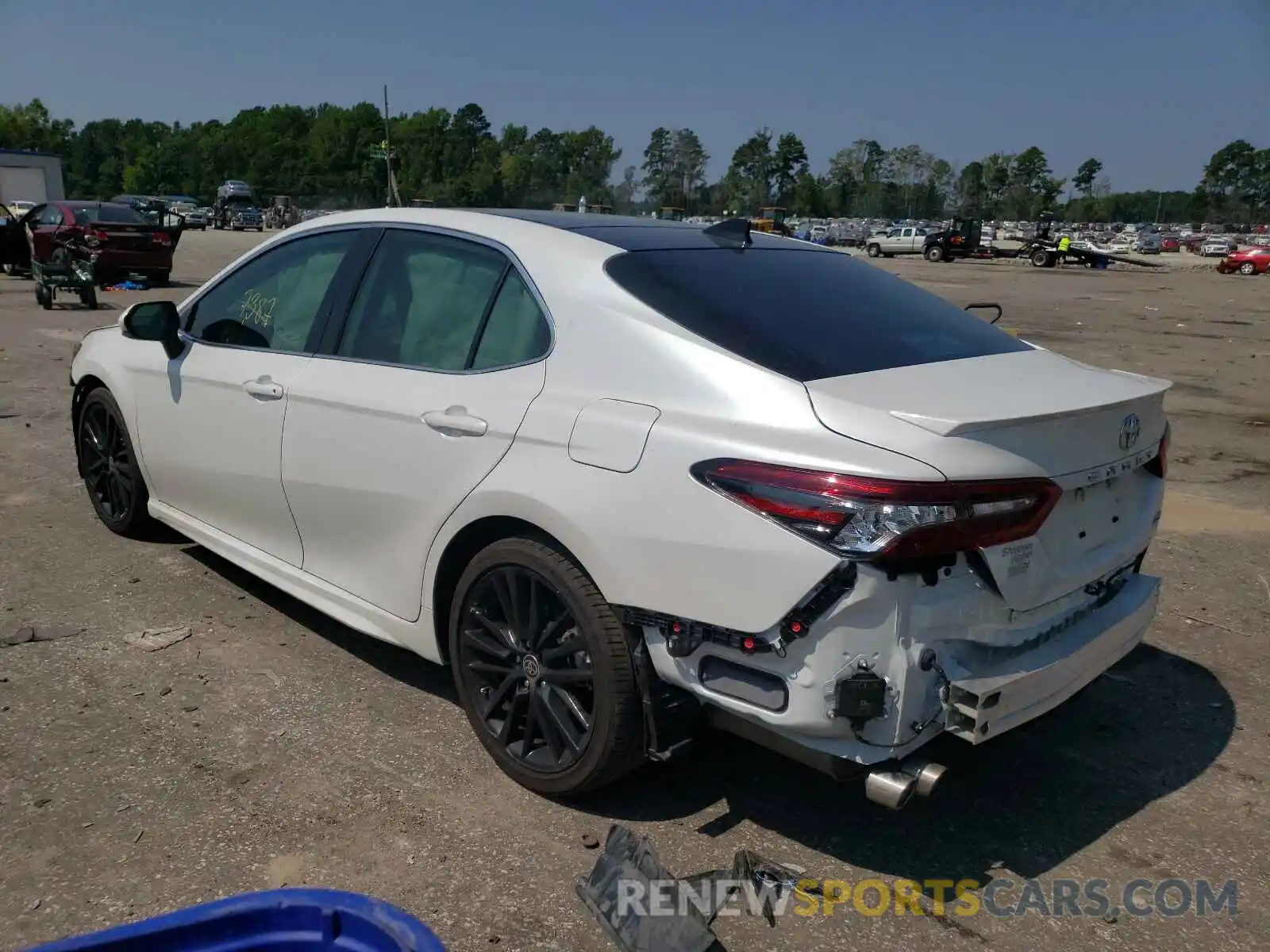 3 Photograph of a damaged car 4T1K61AK3MU571800 TOYOTA CAMRY 2021