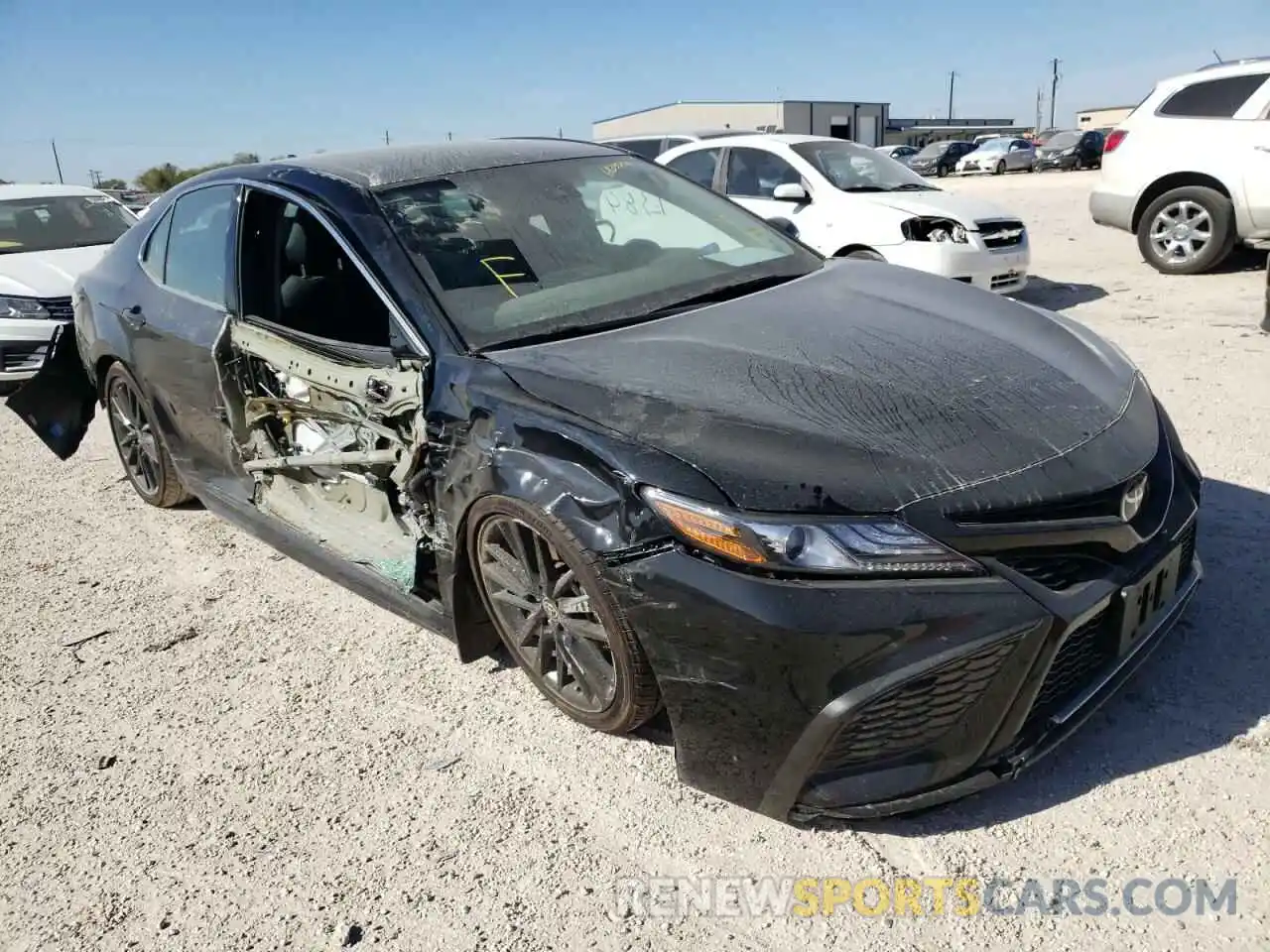 1 Photograph of a damaged car 4T1K61AK3MU613222 TOYOTA CAMRY 2021