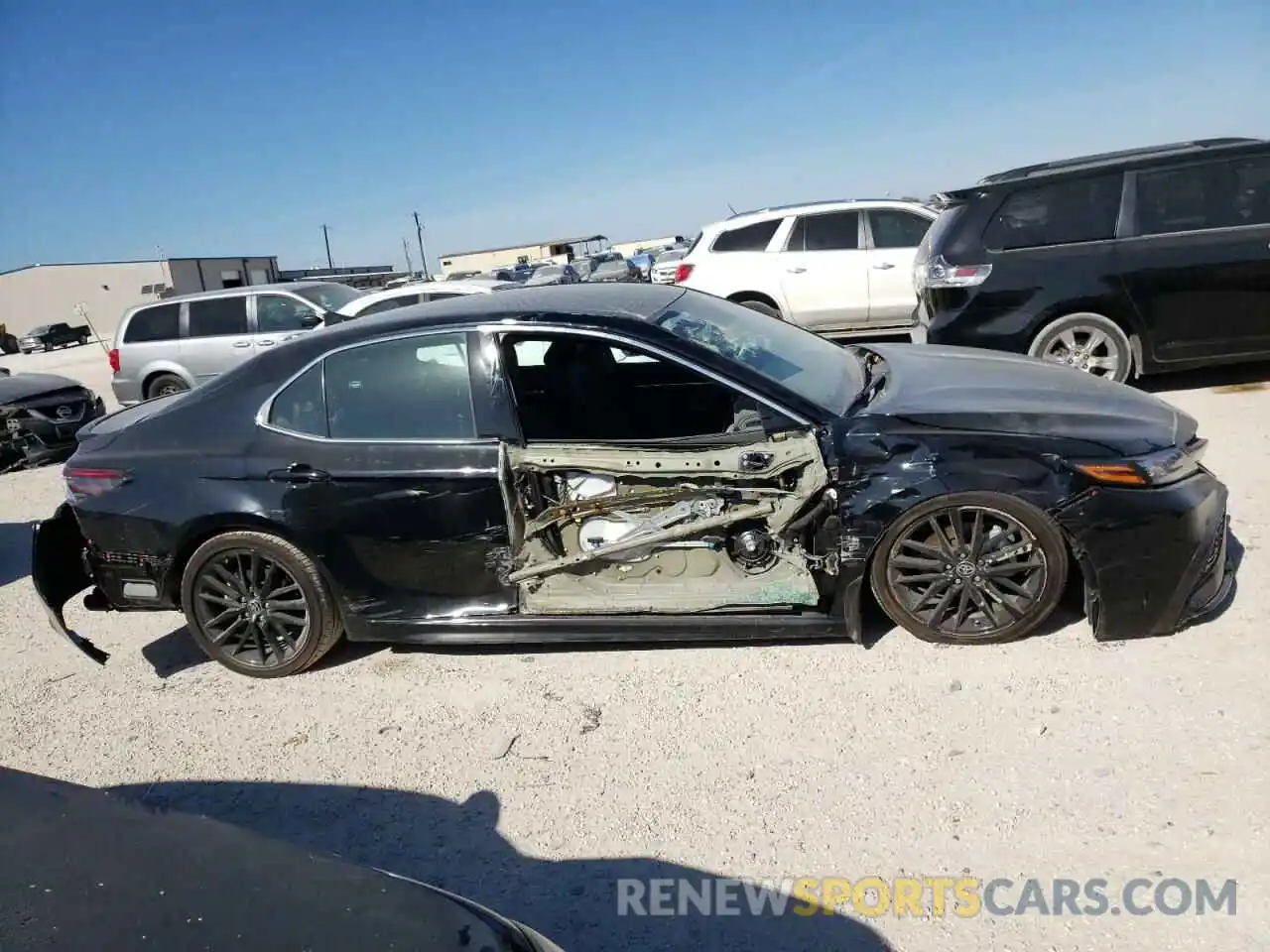 9 Photograph of a damaged car 4T1K61AK3MU613222 TOYOTA CAMRY 2021