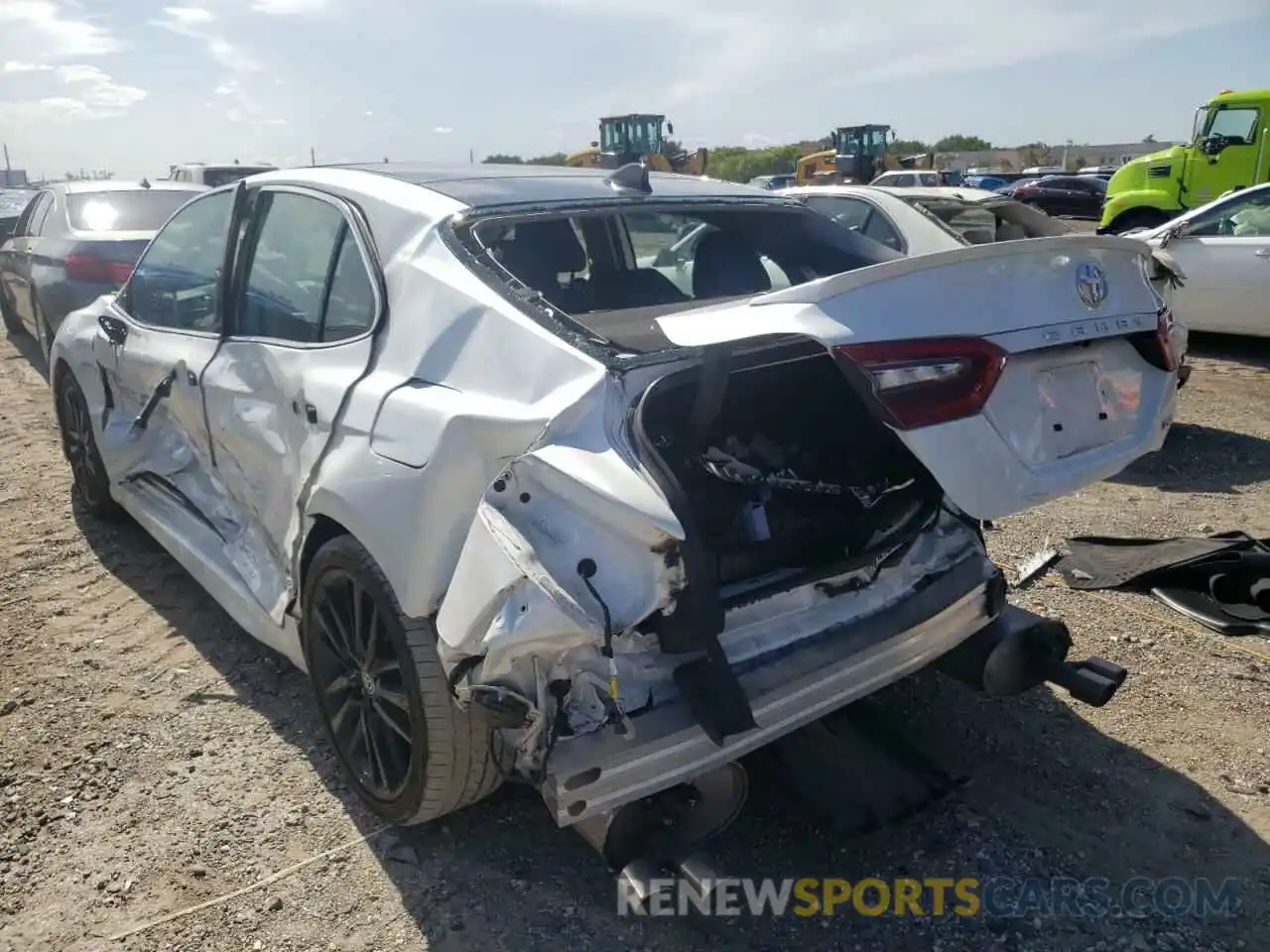 3 Photograph of a damaged car 4T1K61AK4MU417533 TOYOTA CAMRY 2021