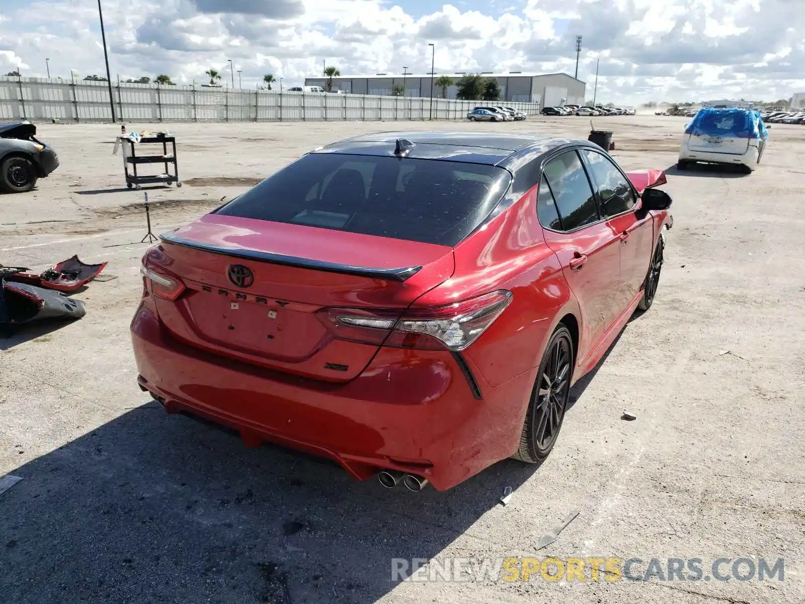 4 Photograph of a damaged car 4T1K61AK4MU420271 TOYOTA CAMRY 2021