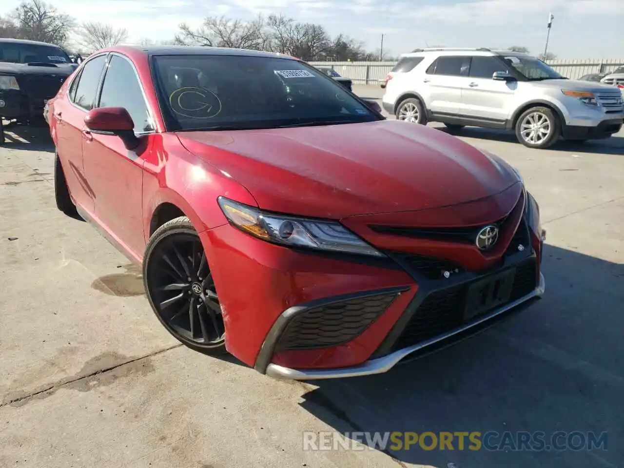 1 Photograph of a damaged car 4T1K61AK4MU422246 TOYOTA CAMRY 2021