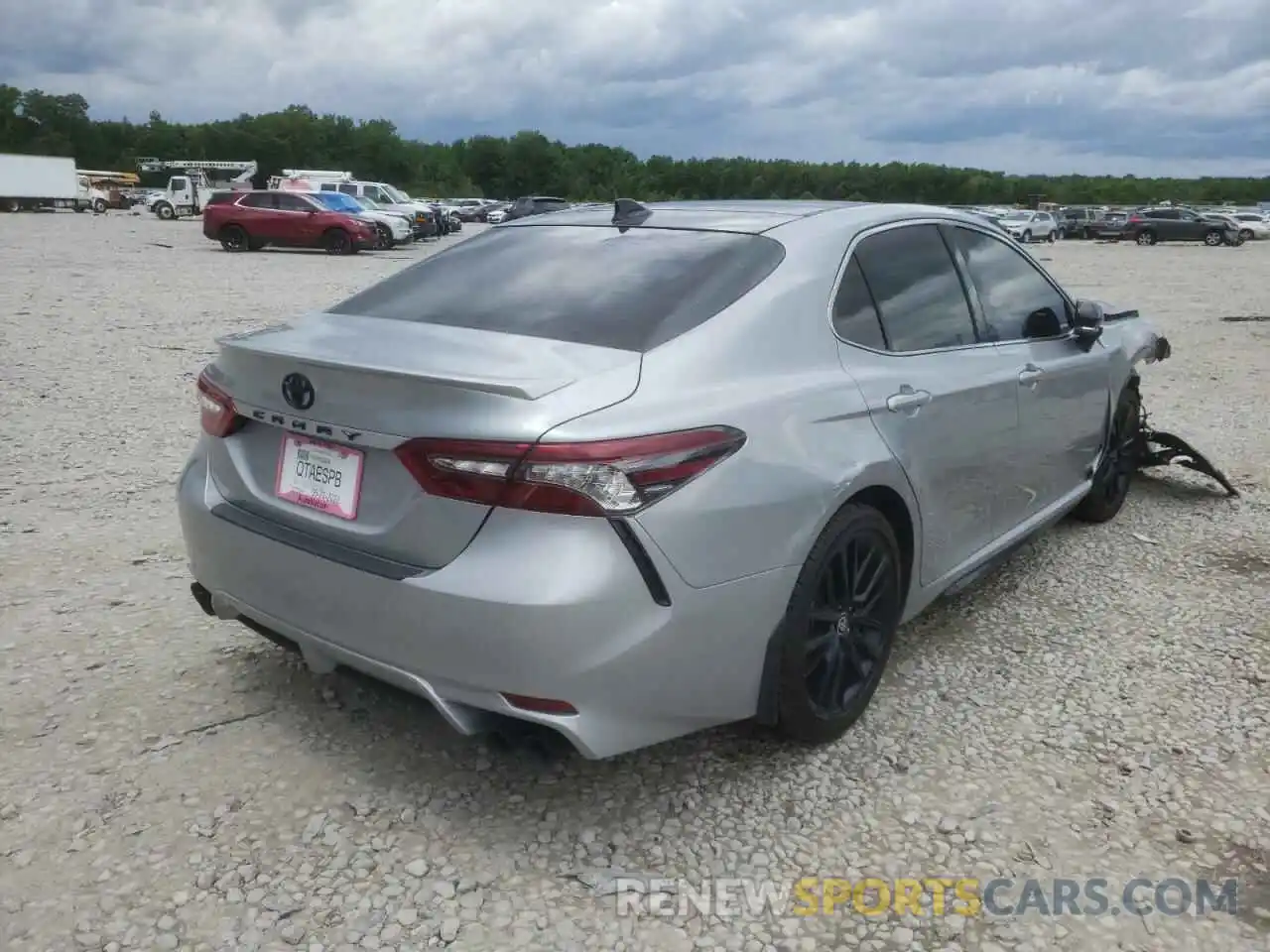 4 Photograph of a damaged car 4T1K61AK4MU433618 TOYOTA CAMRY 2021