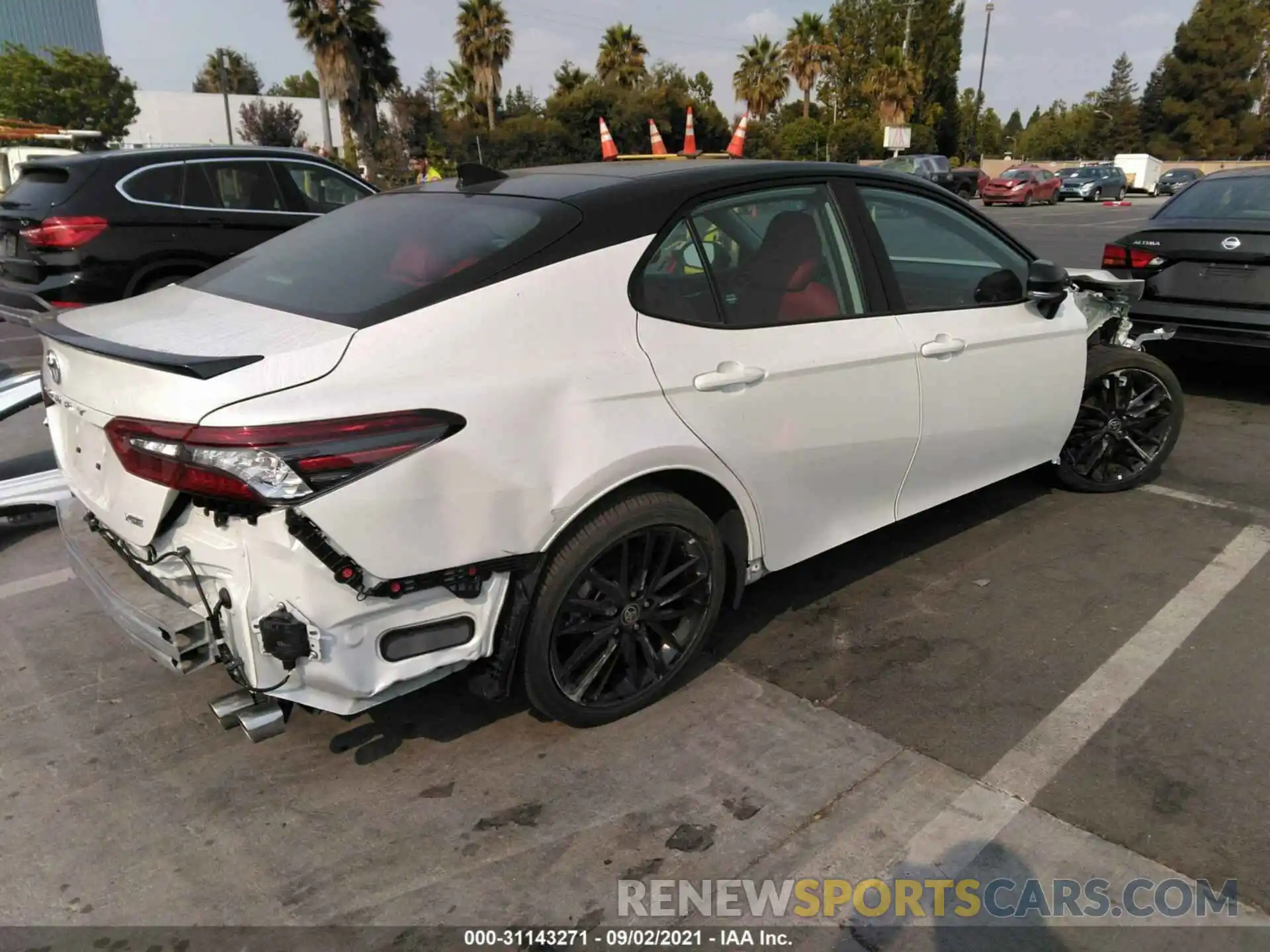 4 Photograph of a damaged car 4T1K61AK4MU446935 TOYOTA CAMRY 2021