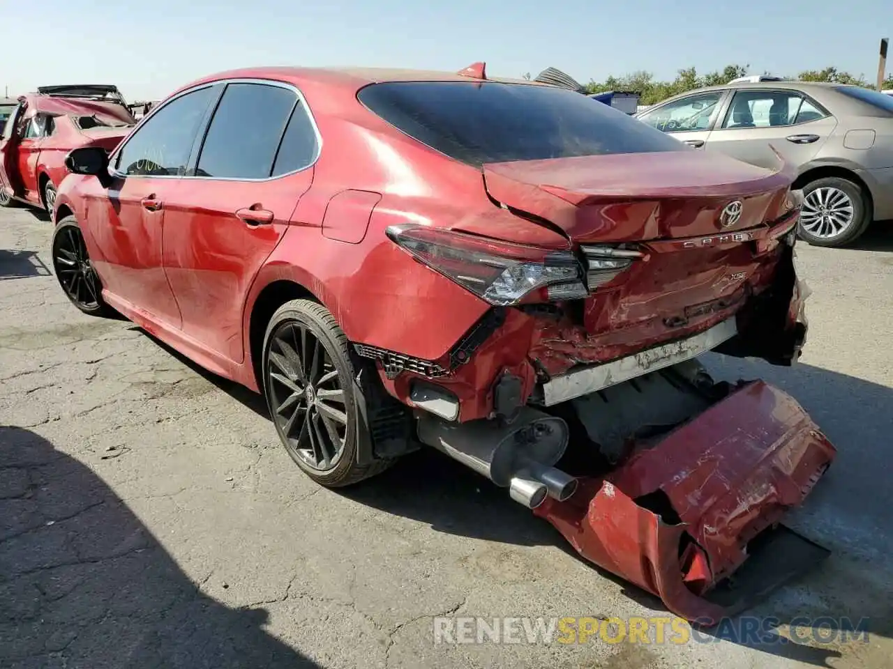 3 Photograph of a damaged car 4T1K61AK4MU473004 TOYOTA CAMRY 2021