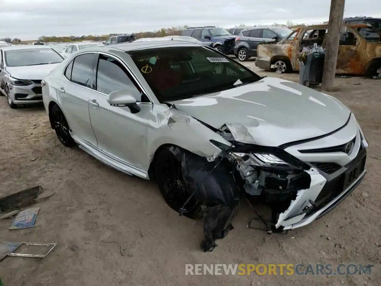 1 Photograph of a damaged car 4T1K61AK4MU487985 TOYOTA CAMRY 2021