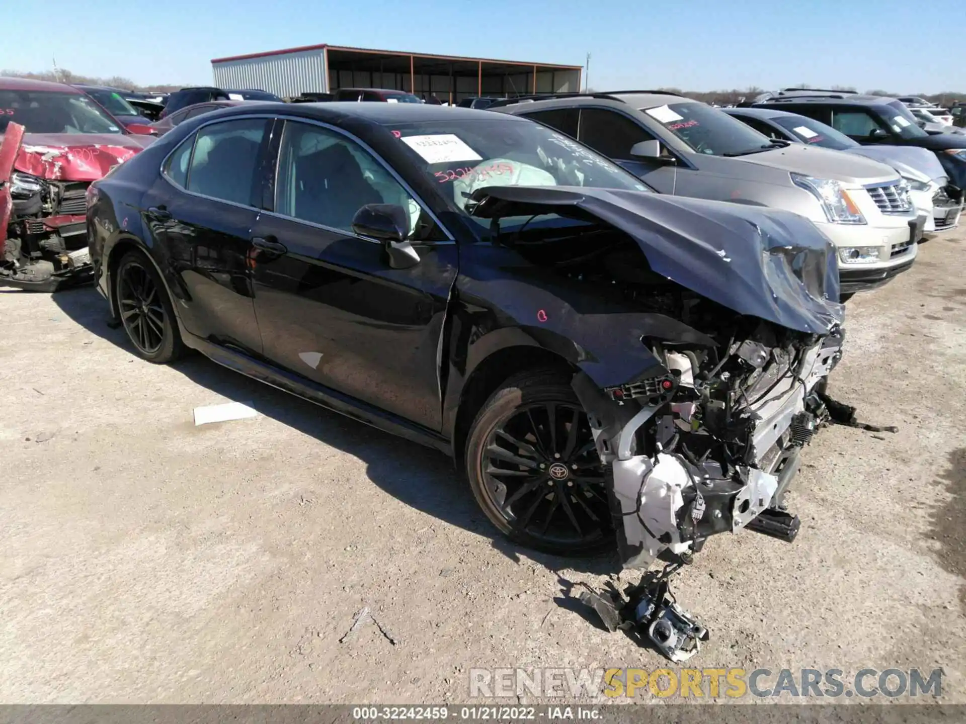 1 Photograph of a damaged car 4T1K61AK4MU526171 TOYOTA CAMRY 2021