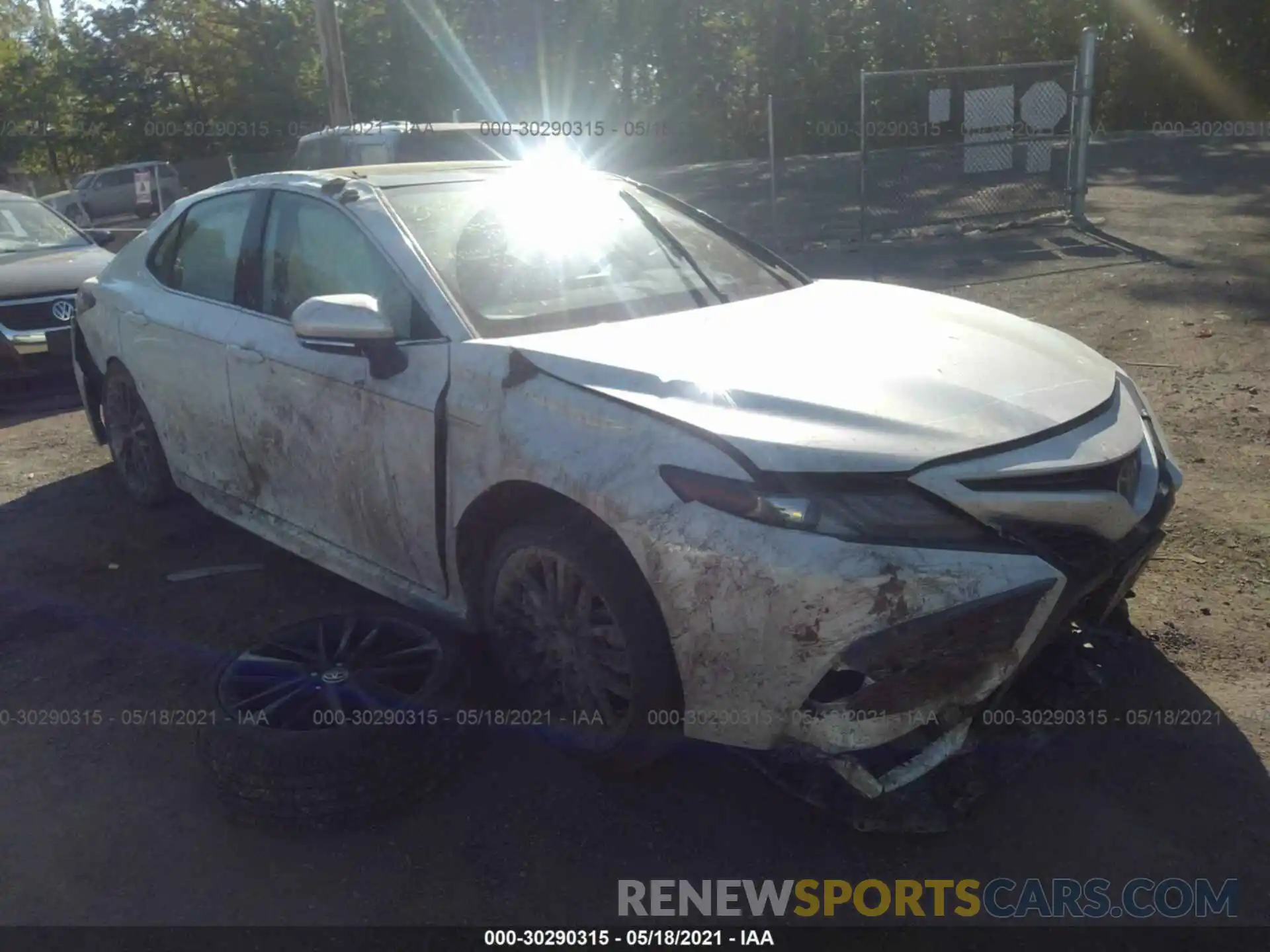 1 Photograph of a damaged car 4T1K61AK4MU560238 TOYOTA CAMRY 2021