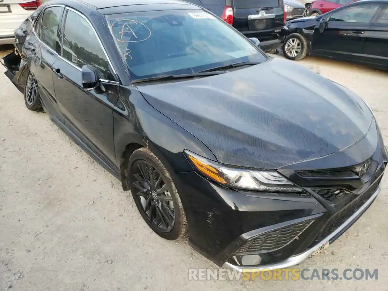 1 Photograph of a damaged car 4T1K61AK4MU601211 TOYOTA CAMRY 2021