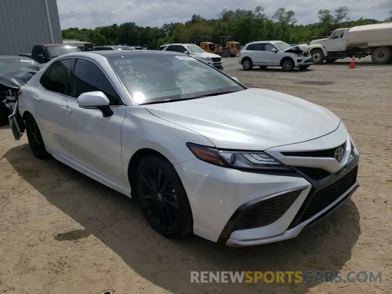 1 Photograph of a damaged car 4T1K61AK5MU420683 TOYOTA CAMRY 2021