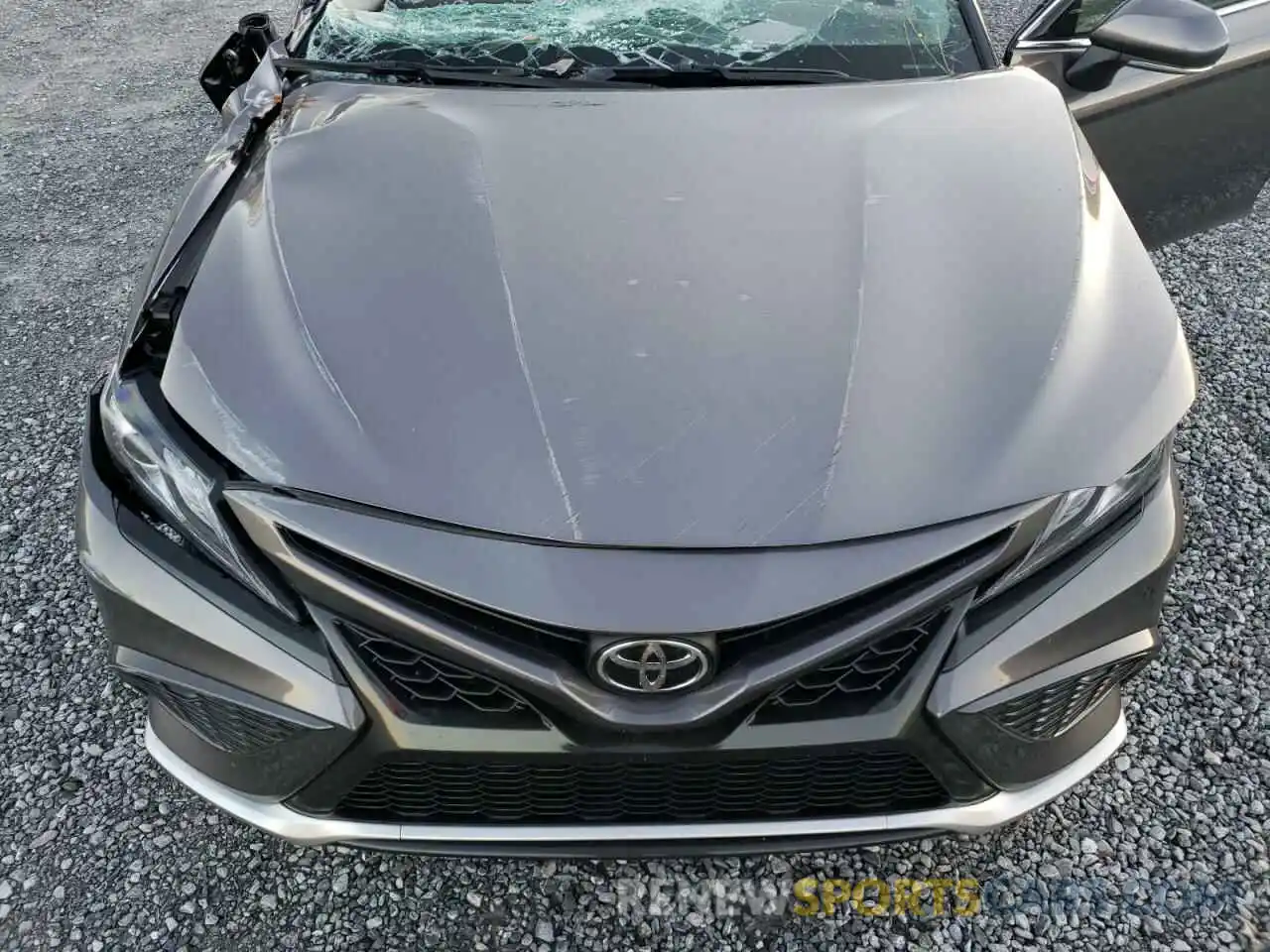 7 Photograph of a damaged car 4T1K61AK5MU440285 TOYOTA CAMRY 2021