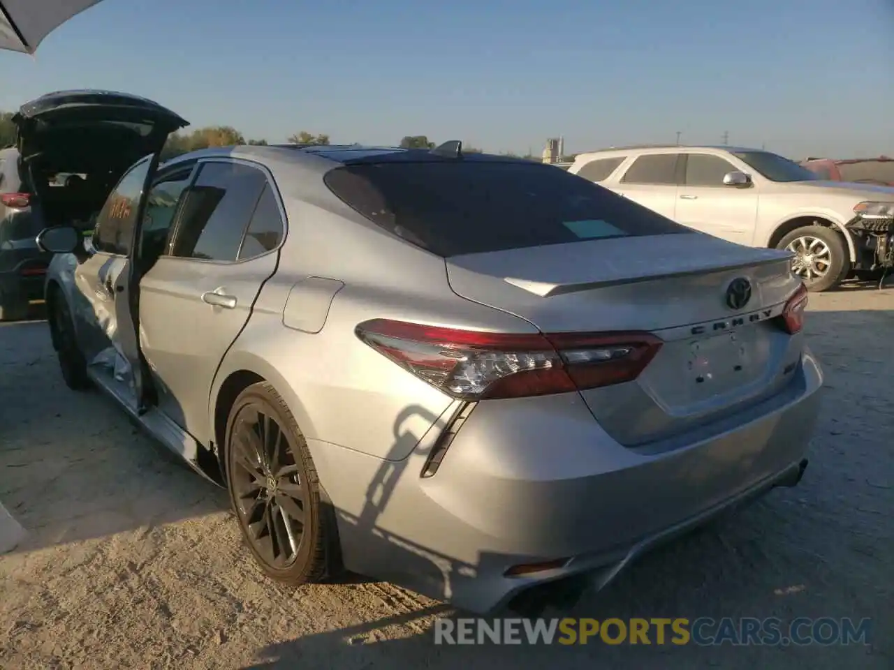 3 Photograph of a damaged car 4T1K61AK5MU455613 TOYOTA CAMRY 2021