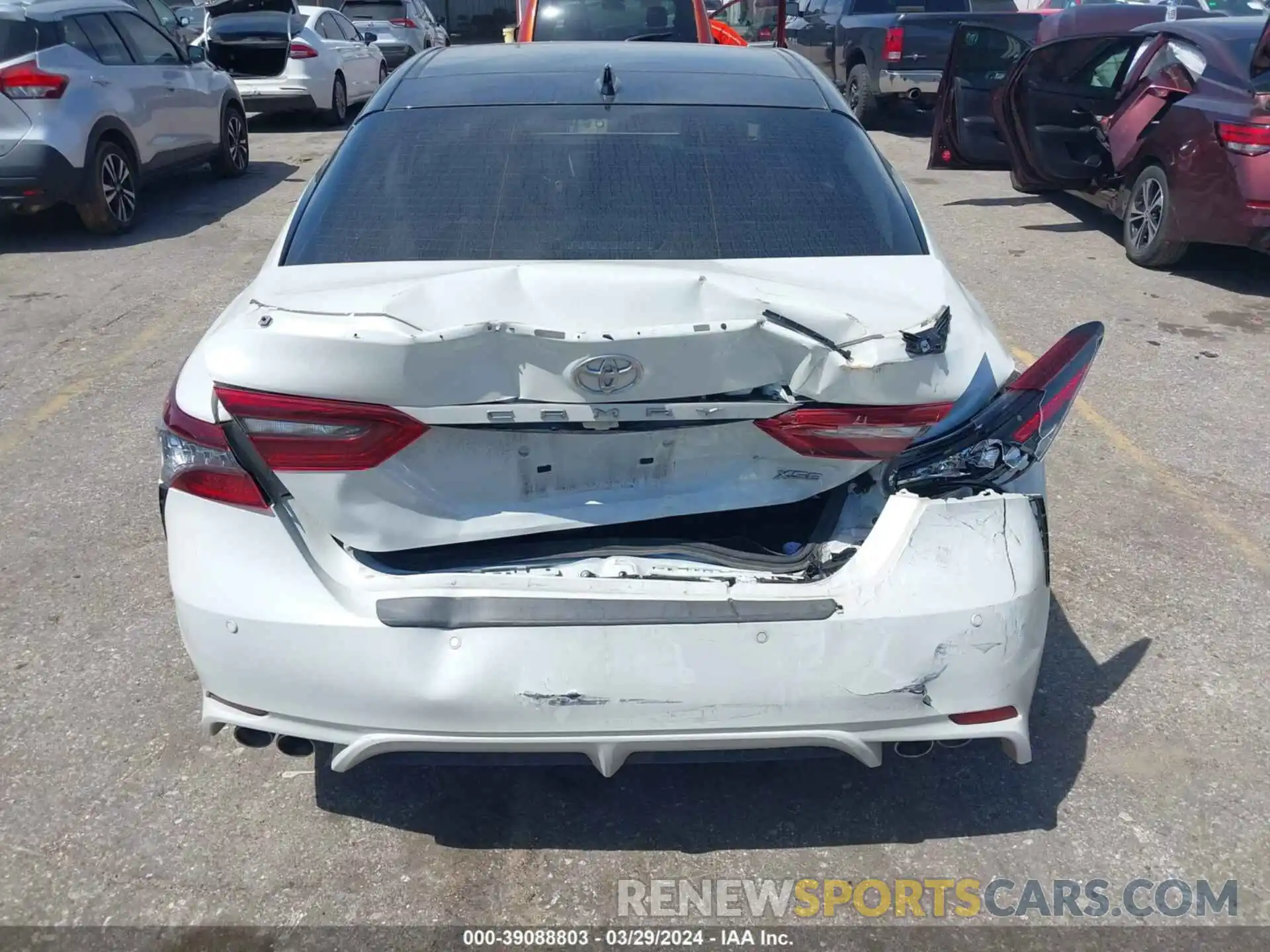 16 Photograph of a damaged car 4T1K61AK5MU469785 TOYOTA CAMRY 2021