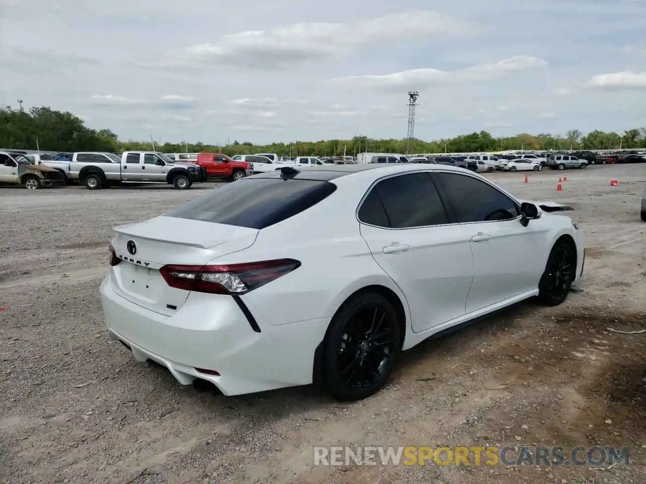 4 Photograph of a damaged car 4T1K61AK5MU512389 TOYOTA CAMRY 2021