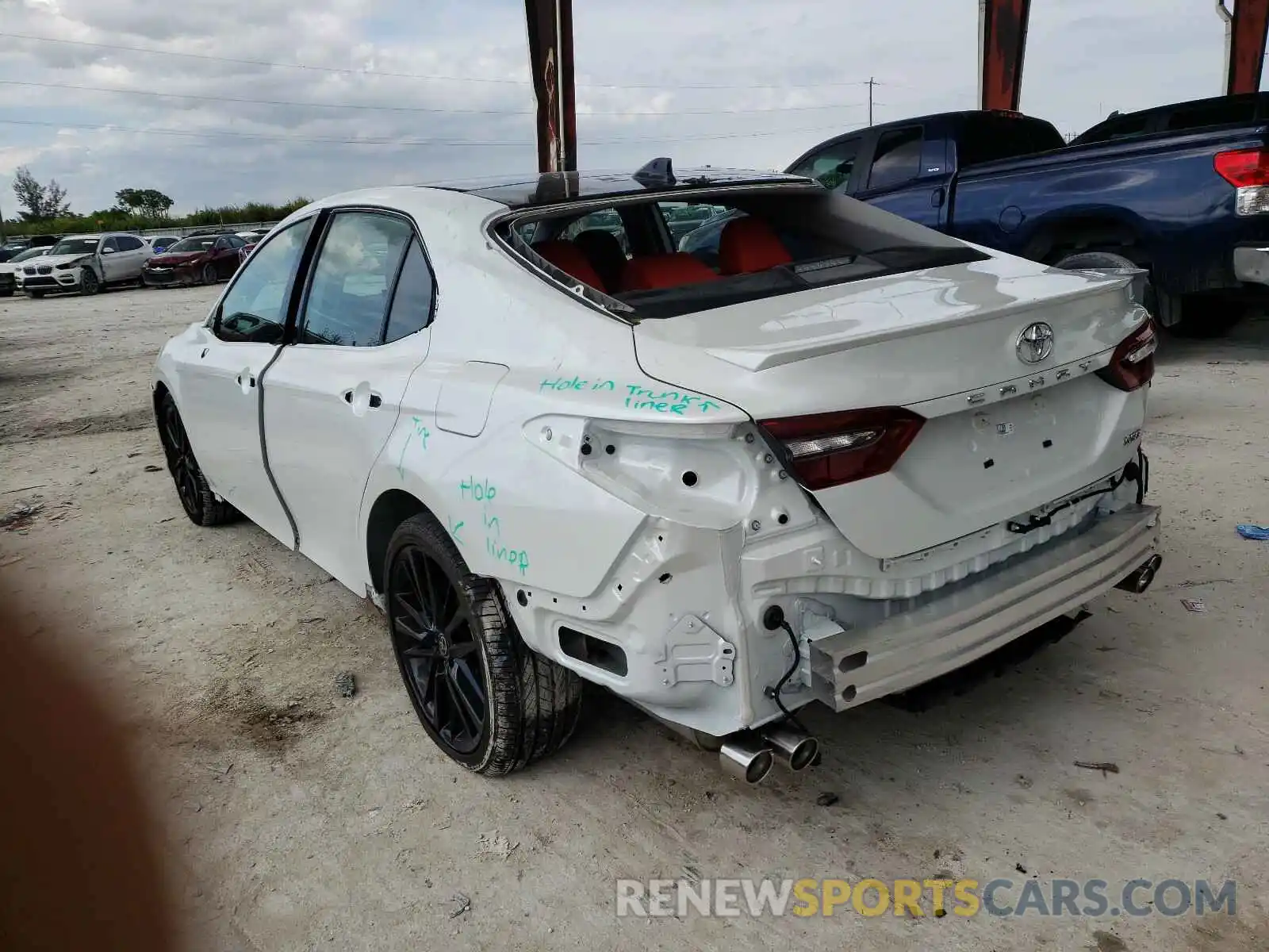 3 Photograph of a damaged car 4T1K61AK5MU543982 TOYOTA CAMRY 2021