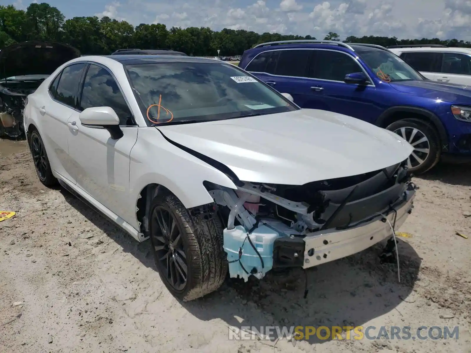 1 Photograph of a damaged car 4T1K61AK5MU582314 TOYOTA CAMRY 2021