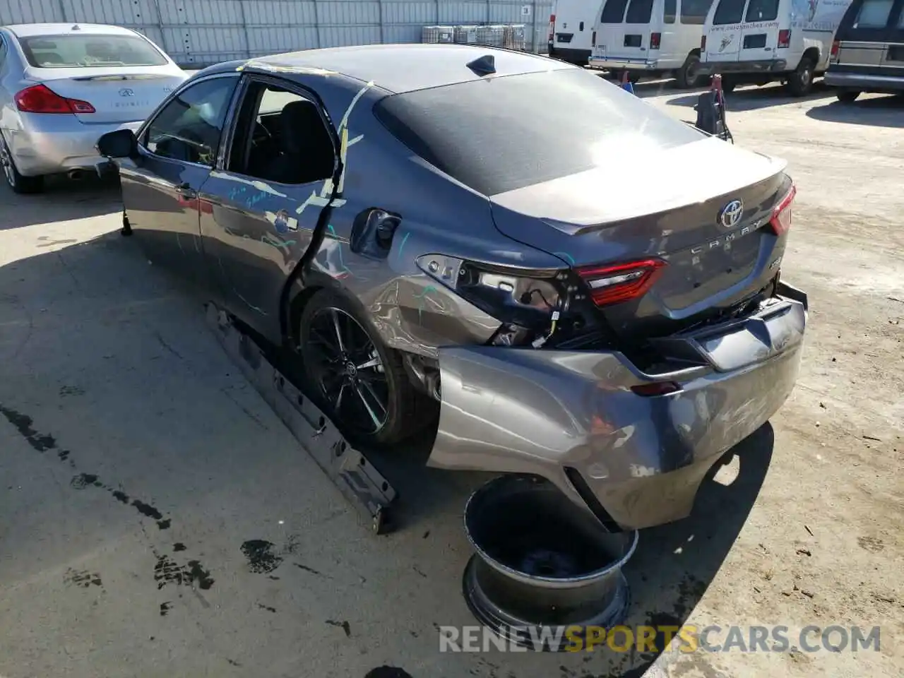 3 Photograph of a damaged car 4T1K61AK6MU422751 TOYOTA CAMRY 2021