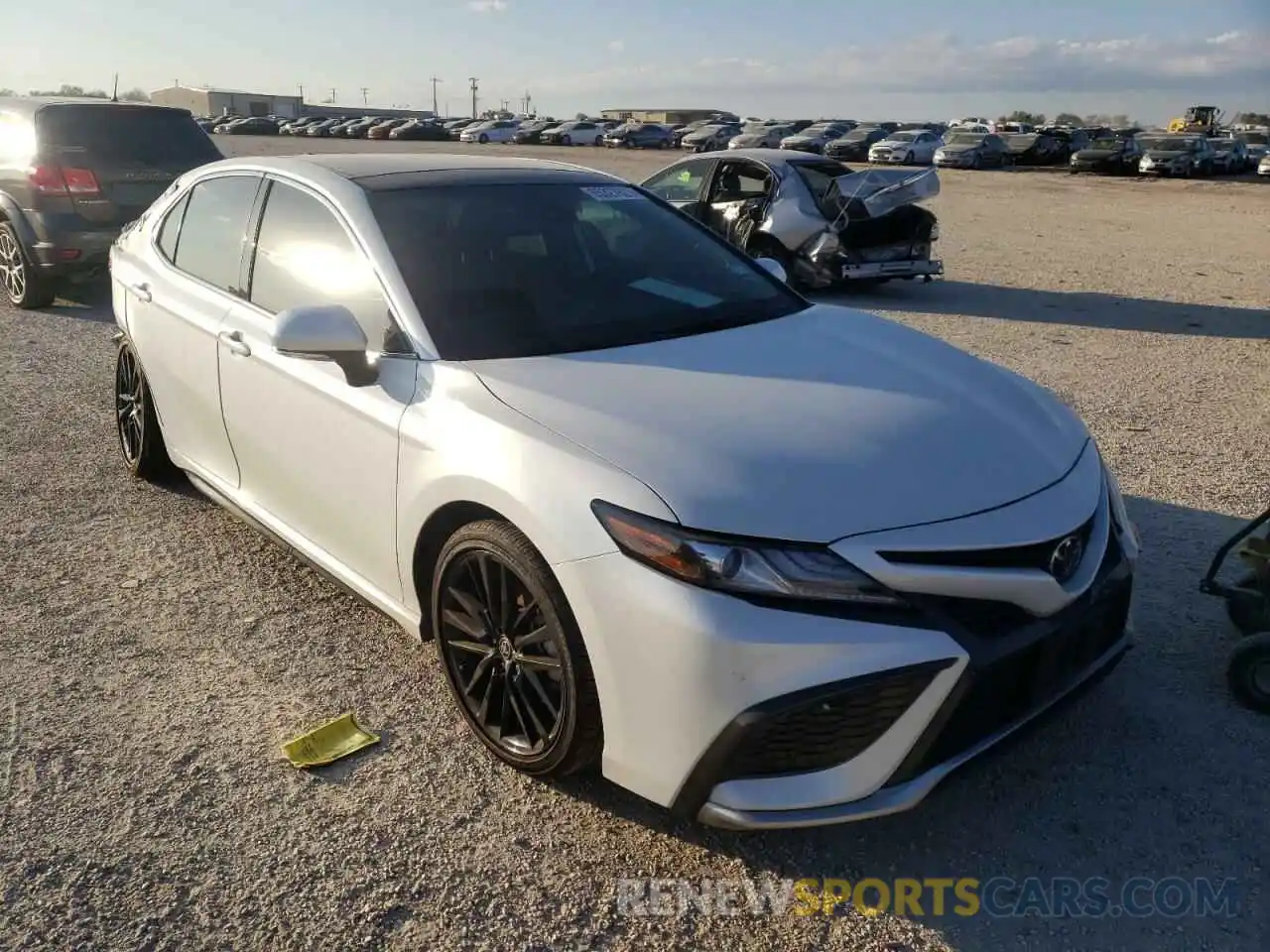 1 Photograph of a damaged car 4T1K61AK6MU424466 TOYOTA CAMRY 2021