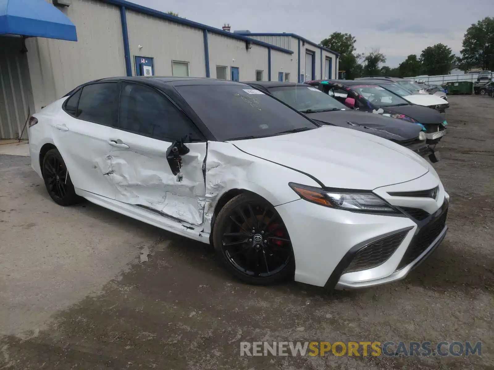 1 Photograph of a damaged car 4T1K61AK6MU429361 TOYOTA CAMRY 2021