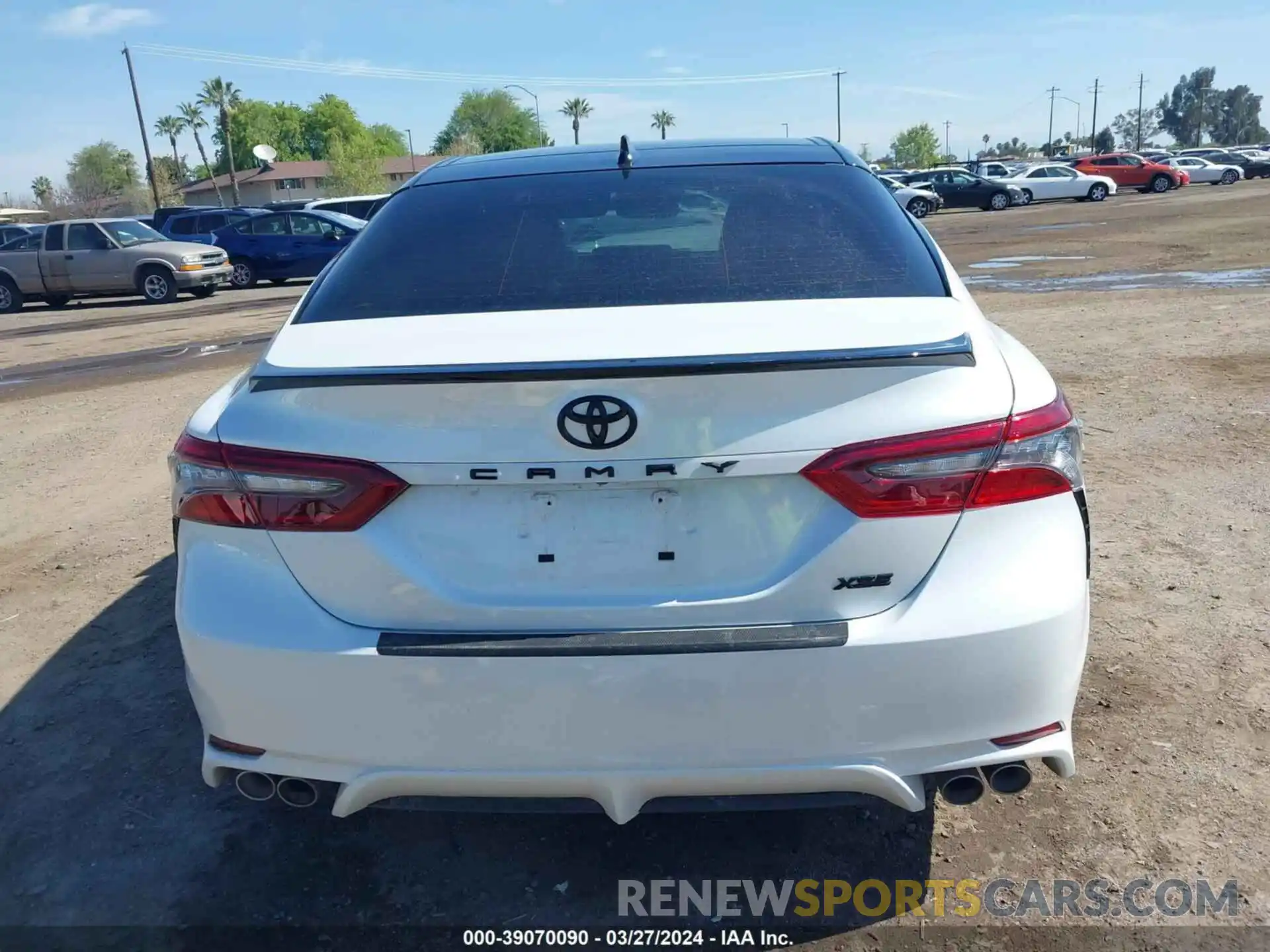 16 Photograph of a damaged car 4T1K61AK6MU433233 TOYOTA CAMRY 2021