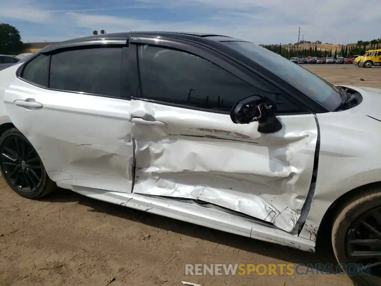 9 Photograph of a damaged car 4T1K61AK6MU466524 TOYOTA CAMRY 2021