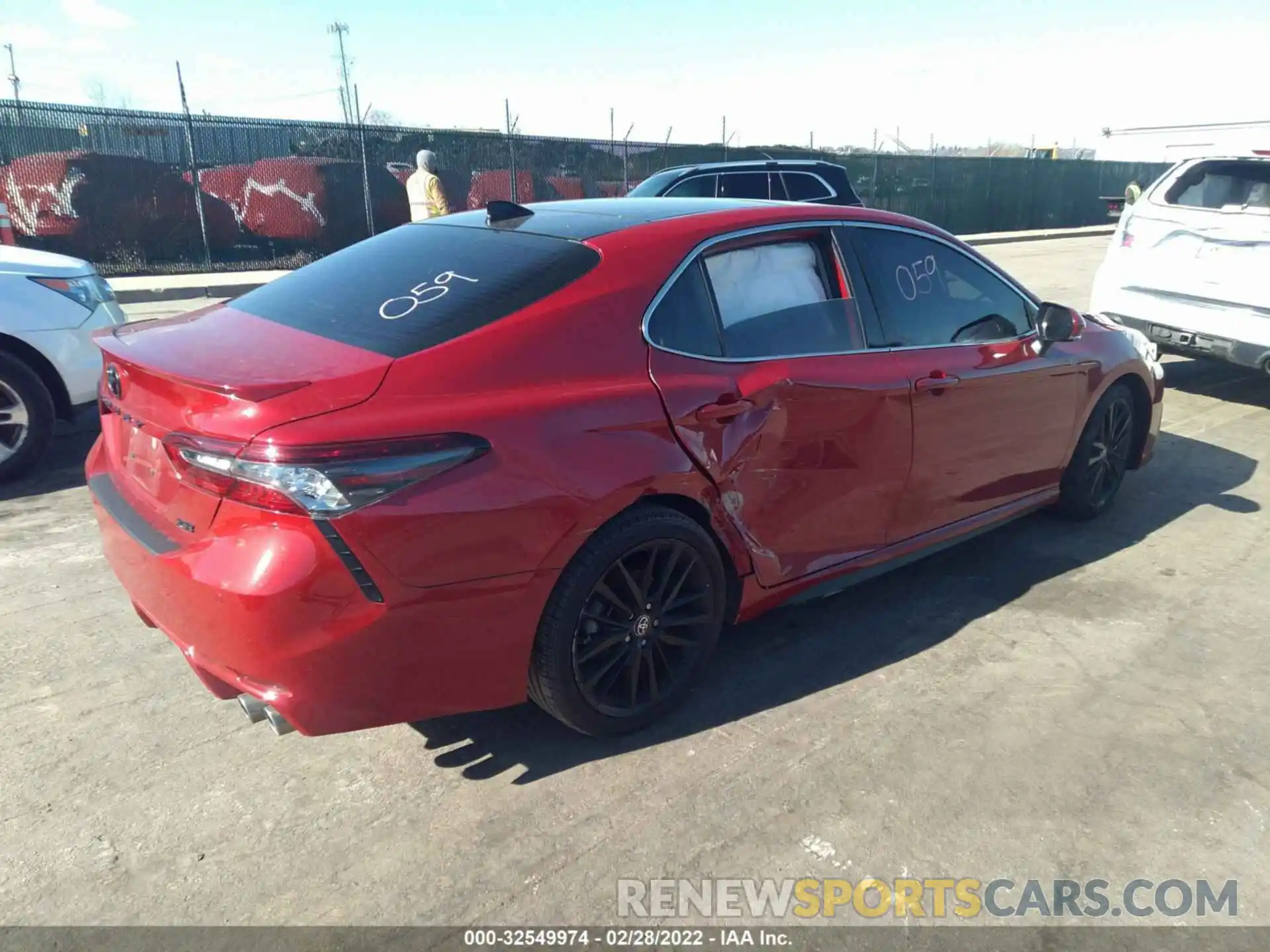 4 Photograph of a damaged car 4T1K61AK6MU483808 TOYOTA CAMRY 2021