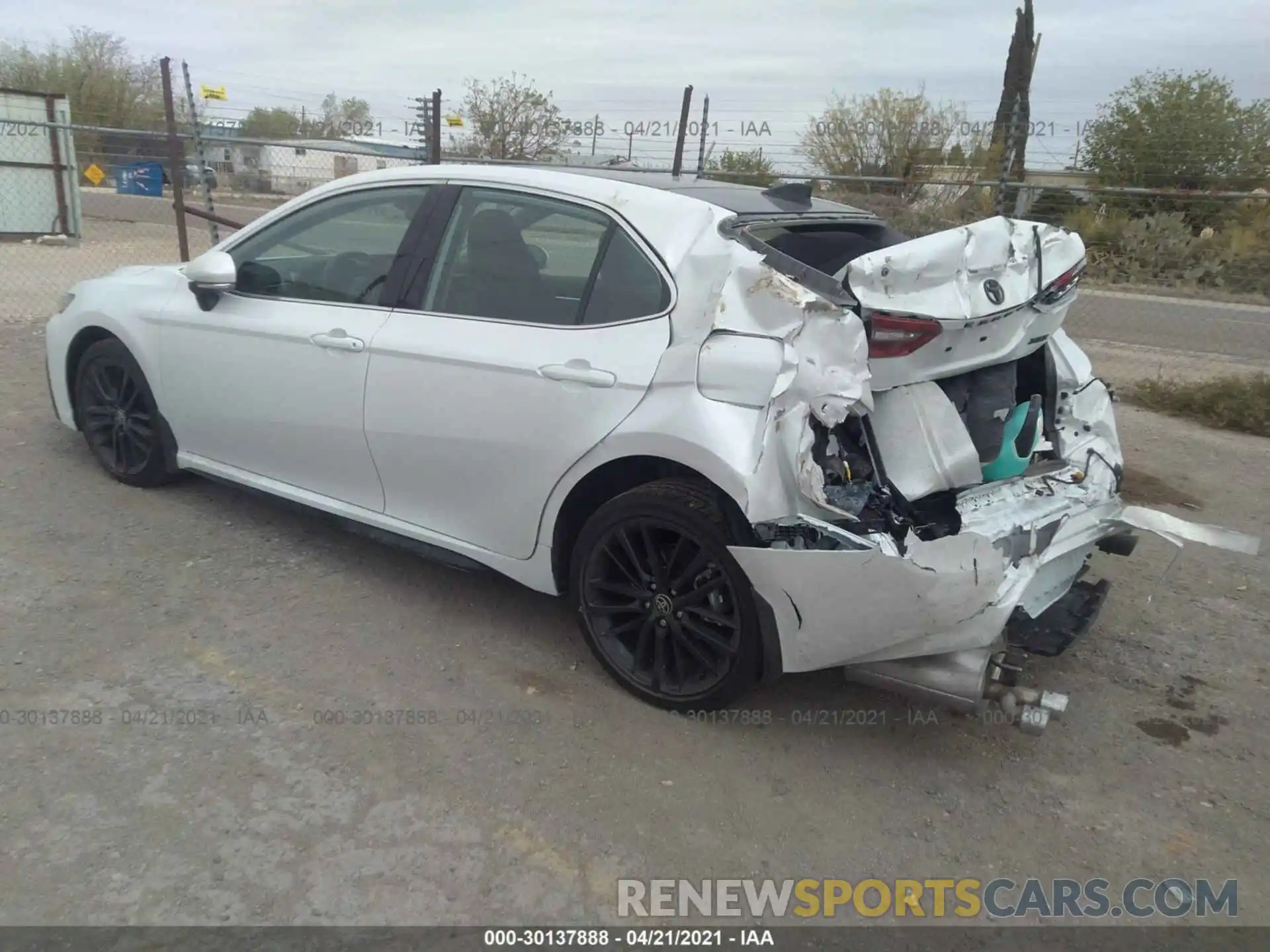 3 Photograph of a damaged car 4T1K61AK6MU563903 TOYOTA CAMRY 2021