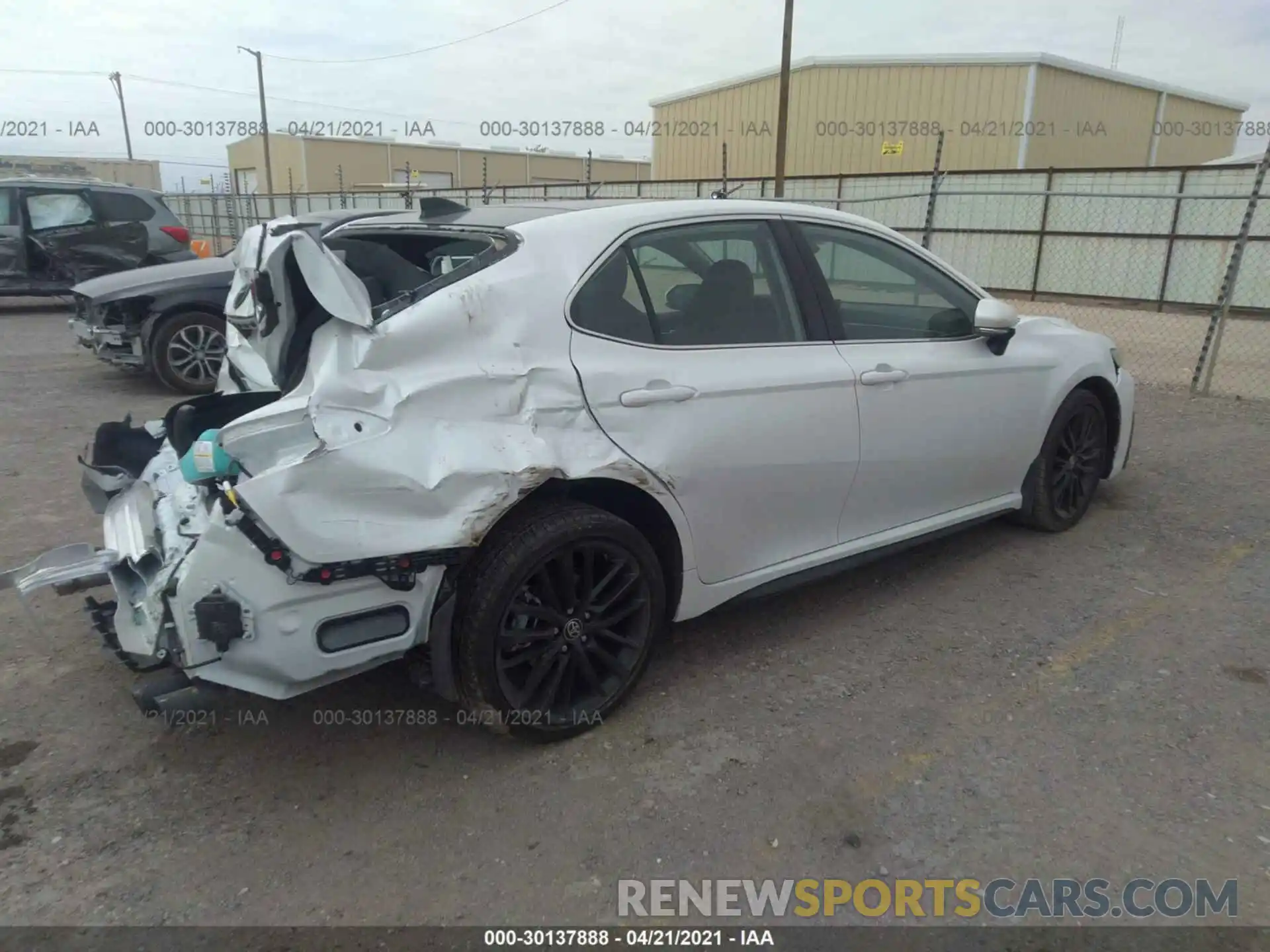 4 Photograph of a damaged car 4T1K61AK6MU563903 TOYOTA CAMRY 2021