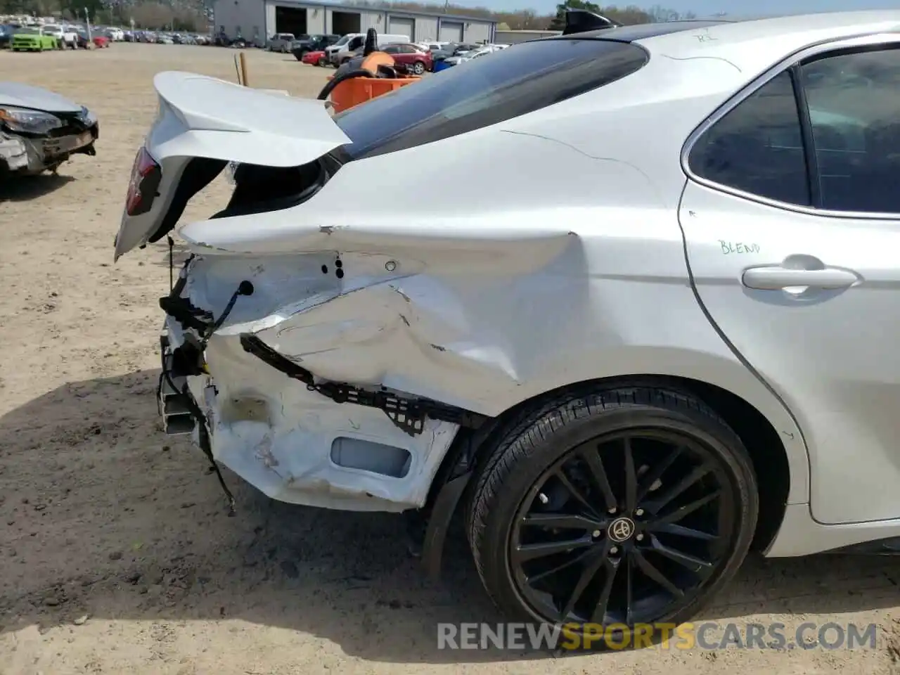 9 Photograph of a damaged car 4T1K61AK6MU585268 TOYOTA CAMRY 2021