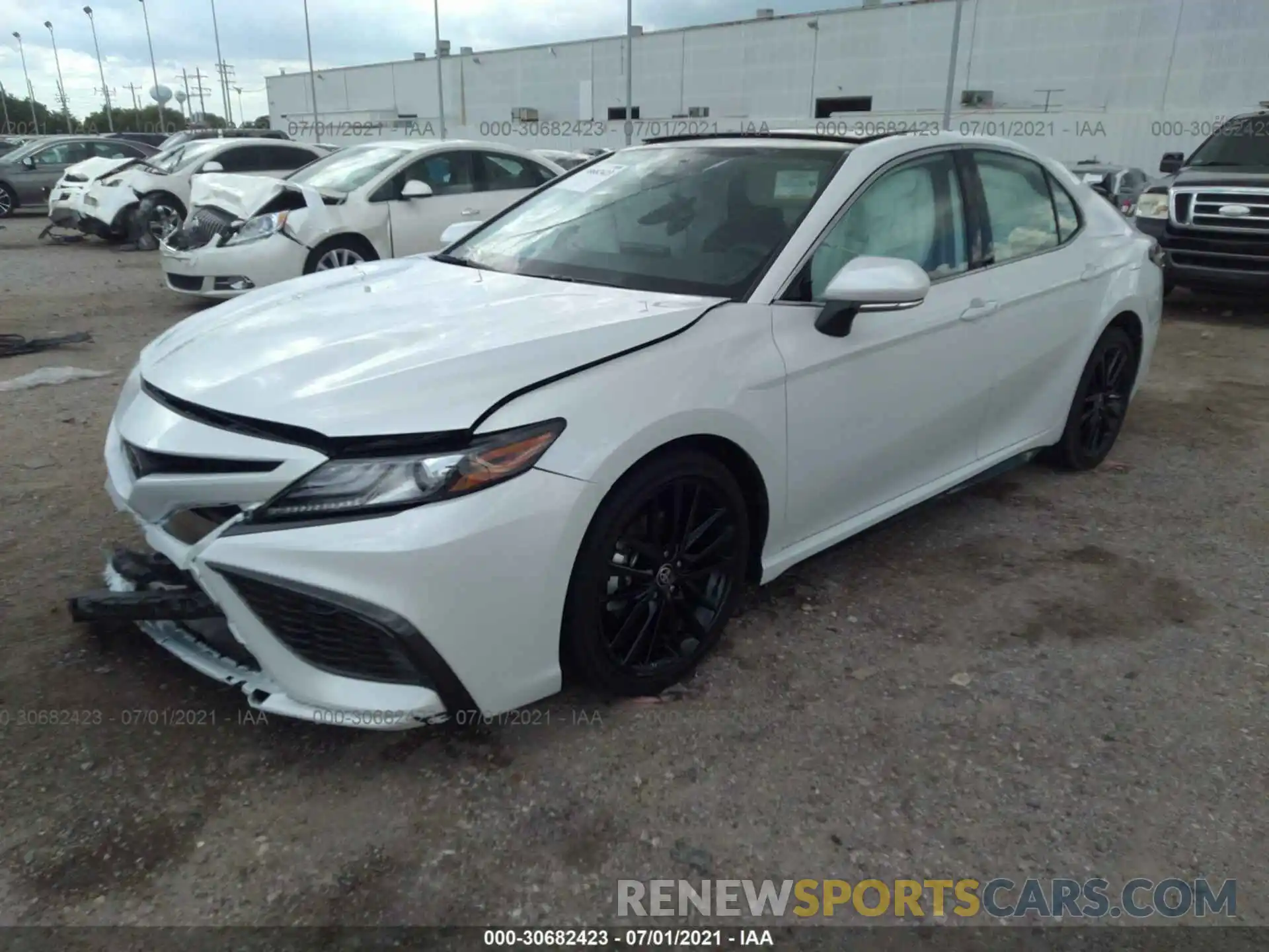 2 Photograph of a damaged car 4T1K61AK6MU587943 TOYOTA CAMRY 2021