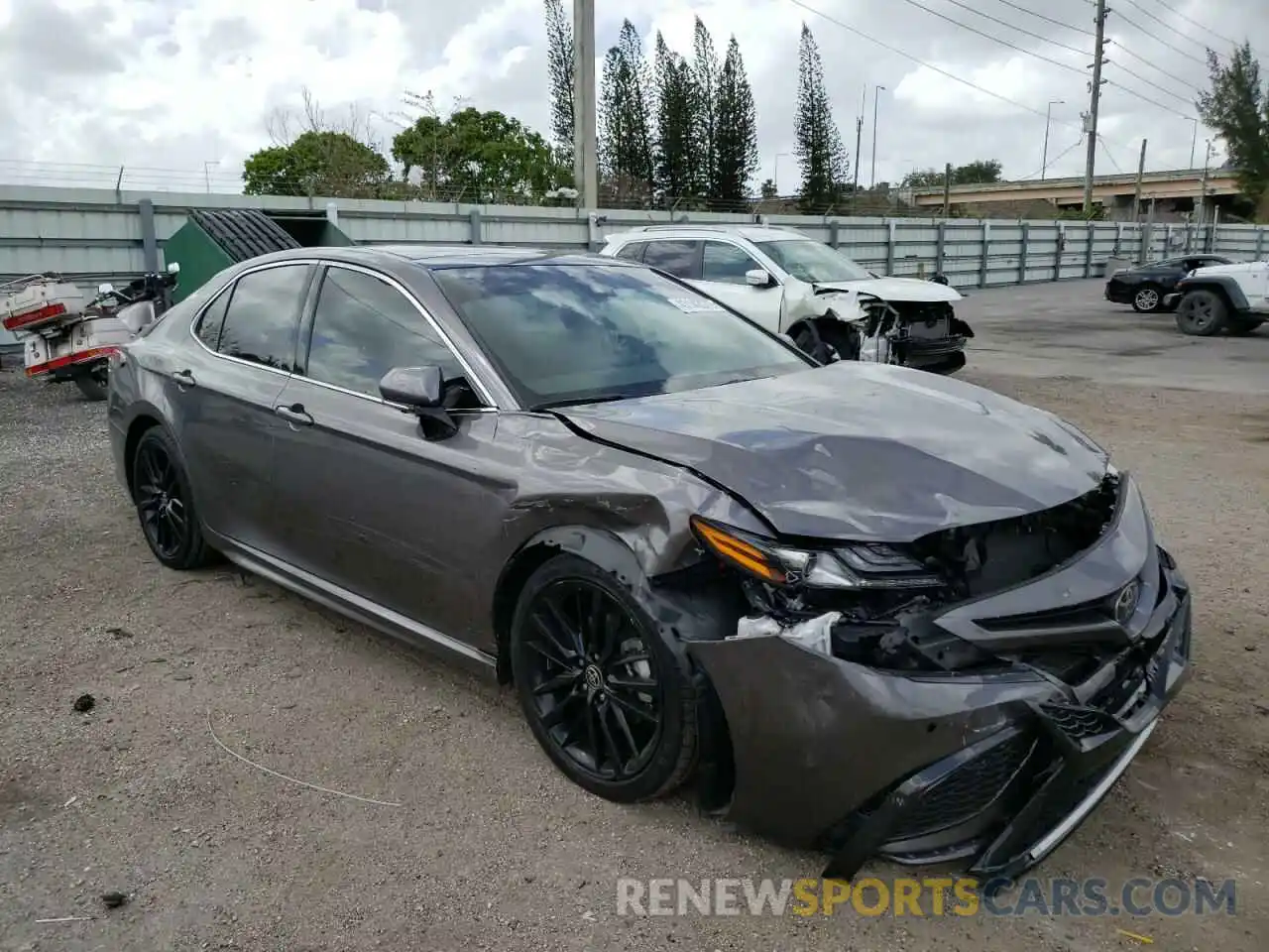 1 Photograph of a damaged car 4T1K61AK6MU601890 TOYOTA CAMRY 2021