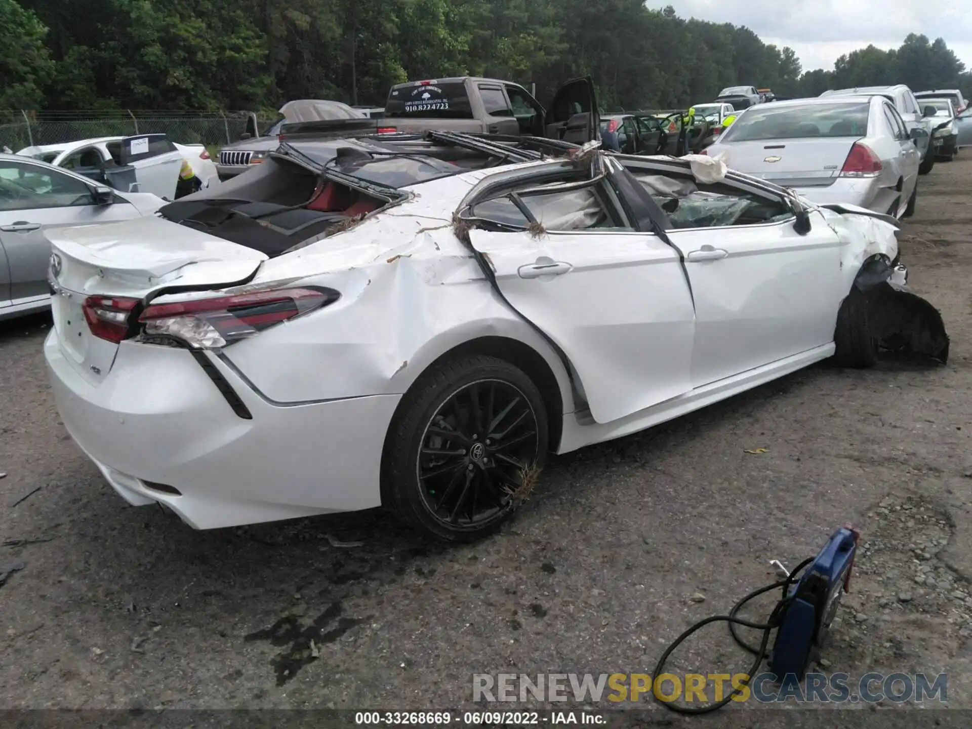 4 Photograph of a damaged car 4T1K61AK6MU615076 TOYOTA CAMRY 2021