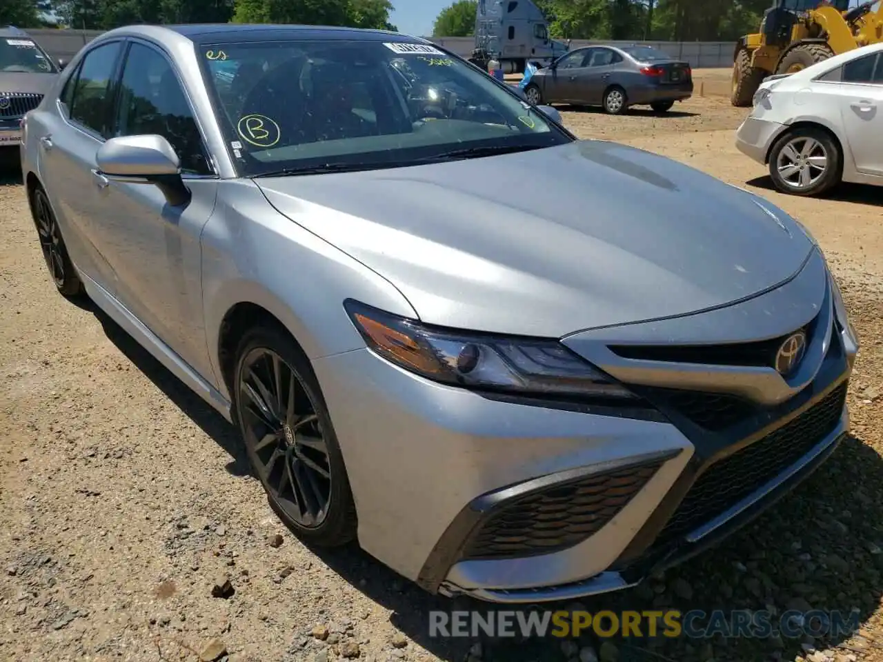 1 Photograph of a damaged car 4T1K61AK7MU413069 TOYOTA CAMRY 2021