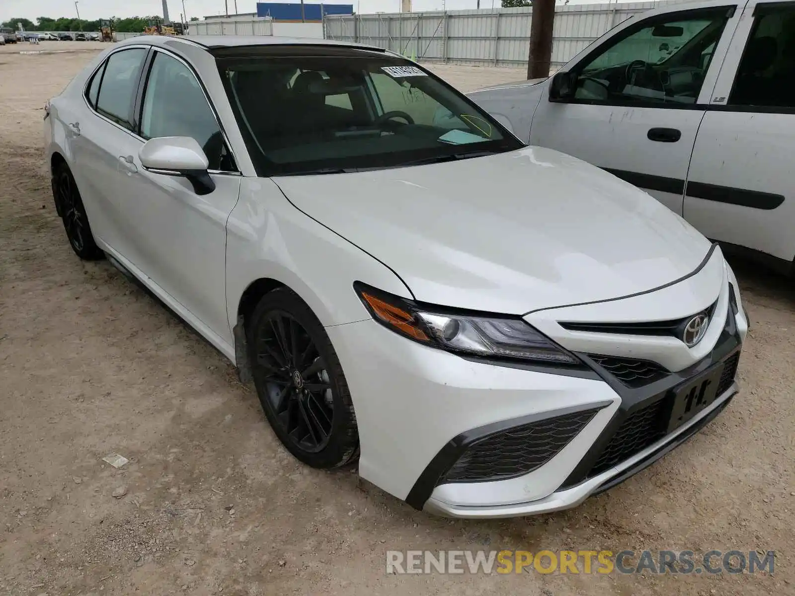 1 Photograph of a damaged car 4T1K61AK7MU427117 TOYOTA CAMRY 2021