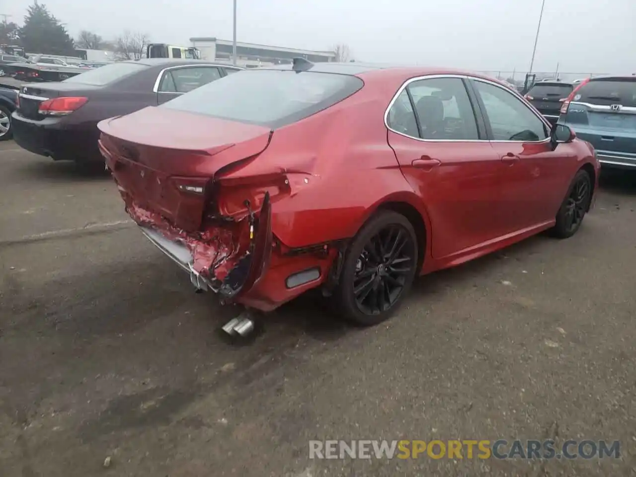 4 Photograph of a damaged car 4T1K61AK7MU451658 TOYOTA CAMRY 2021