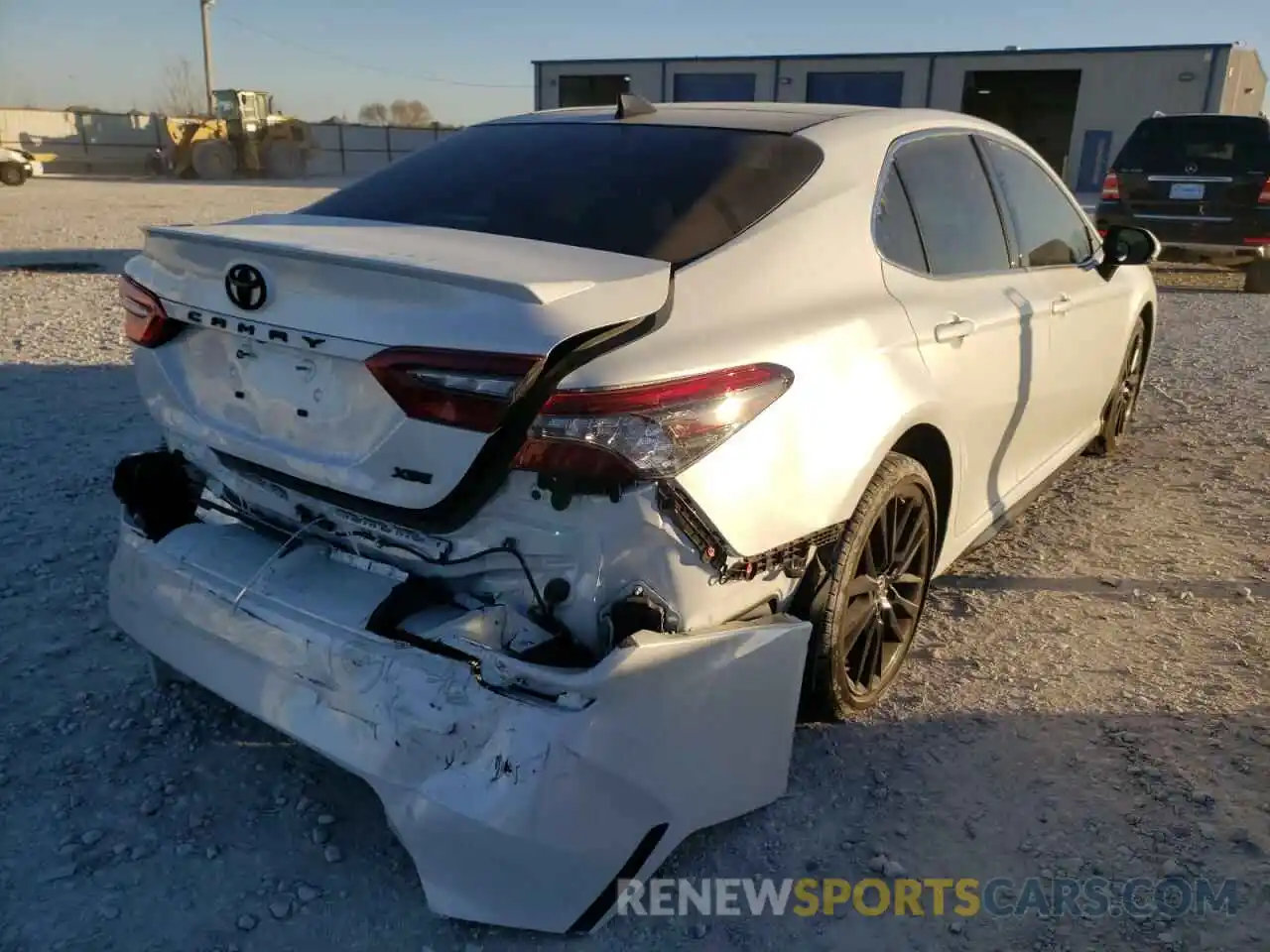 4 Photograph of a damaged car 4T1K61AK7MU469559 TOYOTA CAMRY 2021