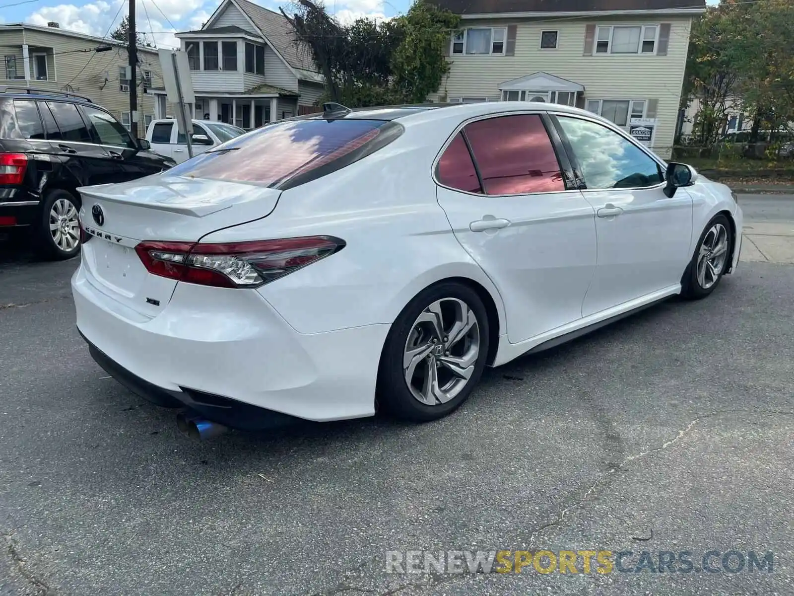 4 Photograph of a damaged car 4T1K61AK7MU524270 TOYOTA CAMRY 2021