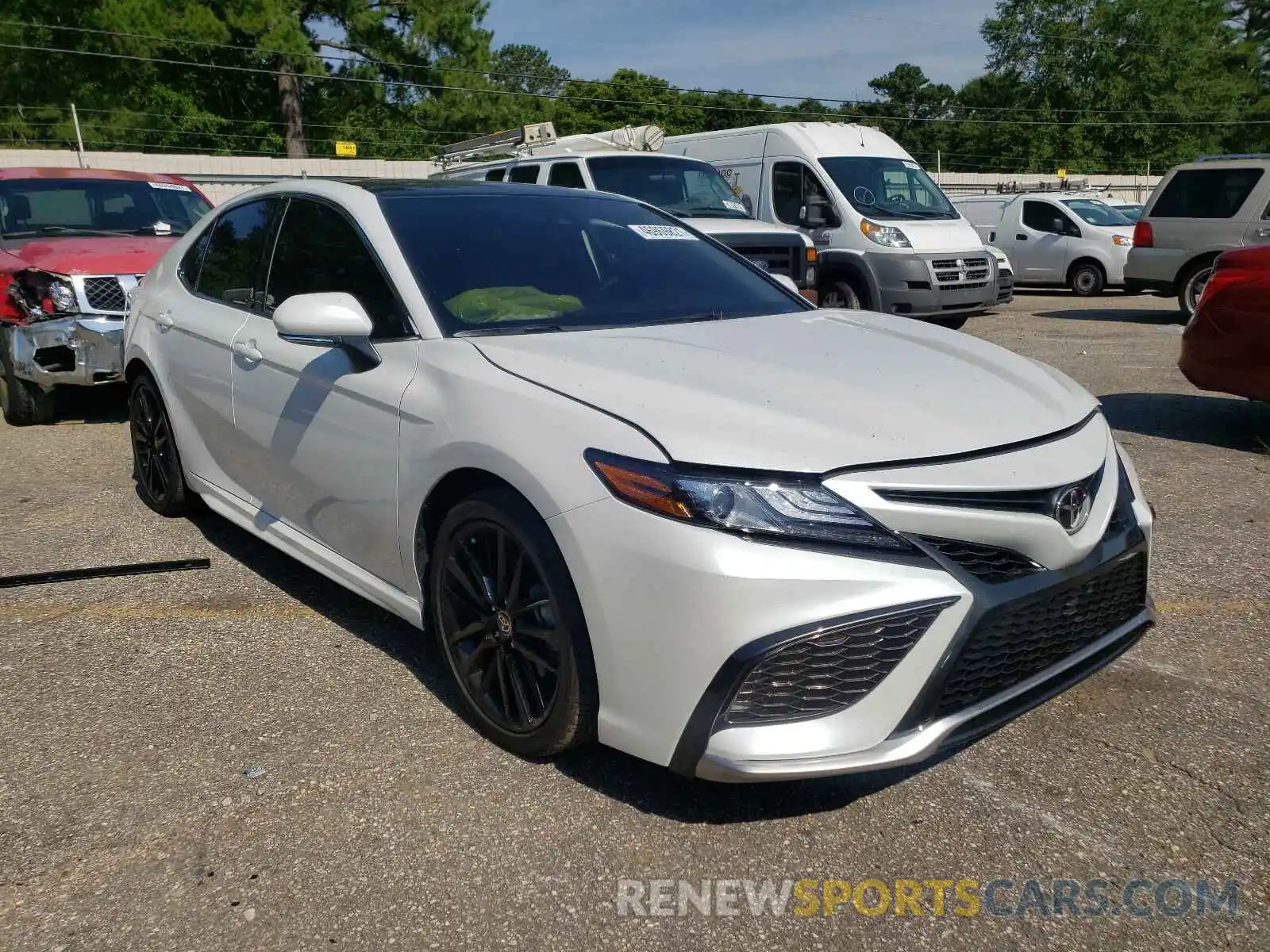 1 Photograph of a damaged car 4T1K61AK7MU567118 TOYOTA CAMRY 2021