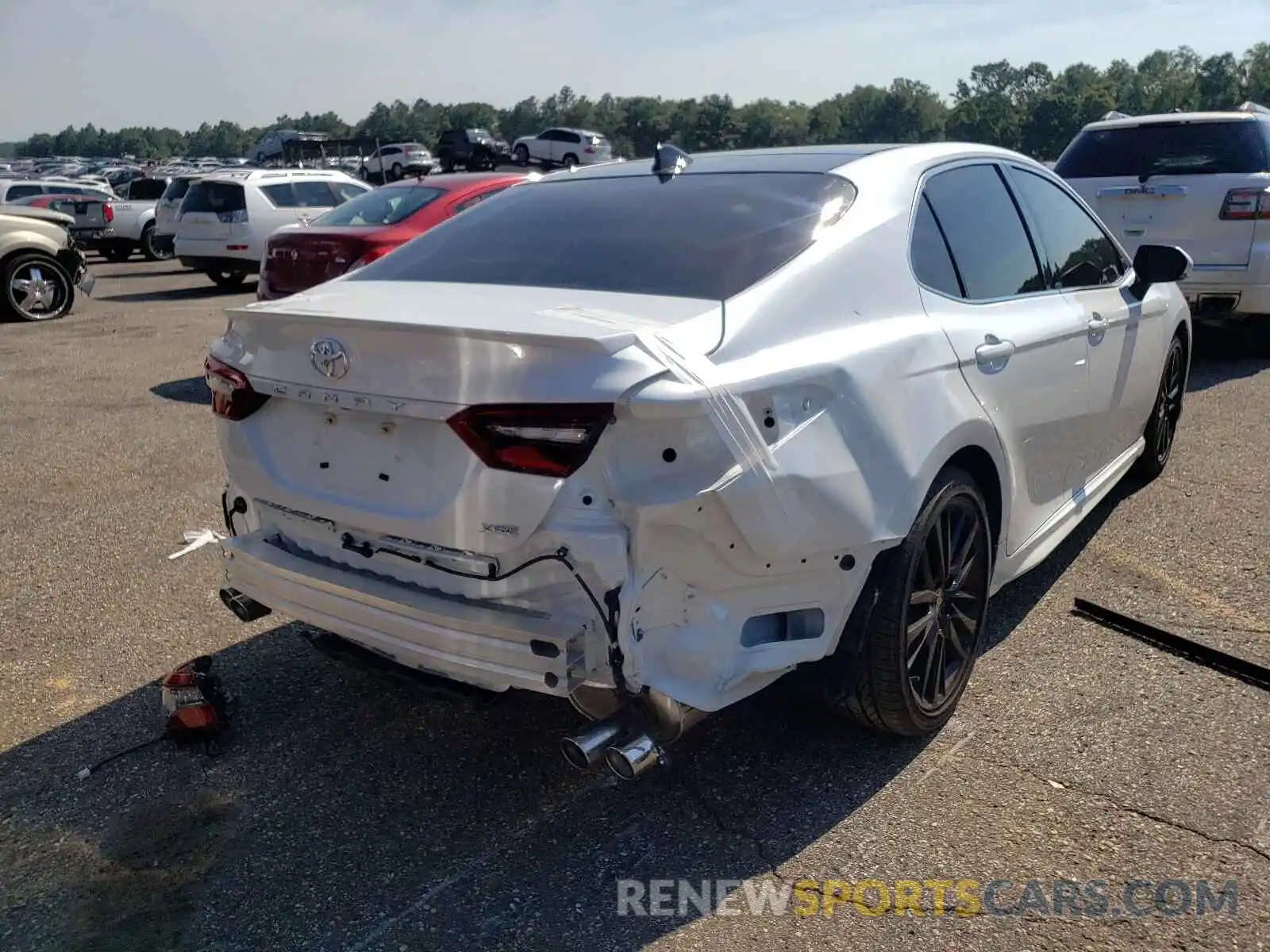 4 Photograph of a damaged car 4T1K61AK7MU567118 TOYOTA CAMRY 2021