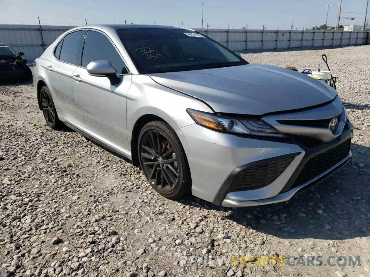 1 Photograph of a damaged car 4T1K61AK7MU575249 TOYOTA CAMRY 2021