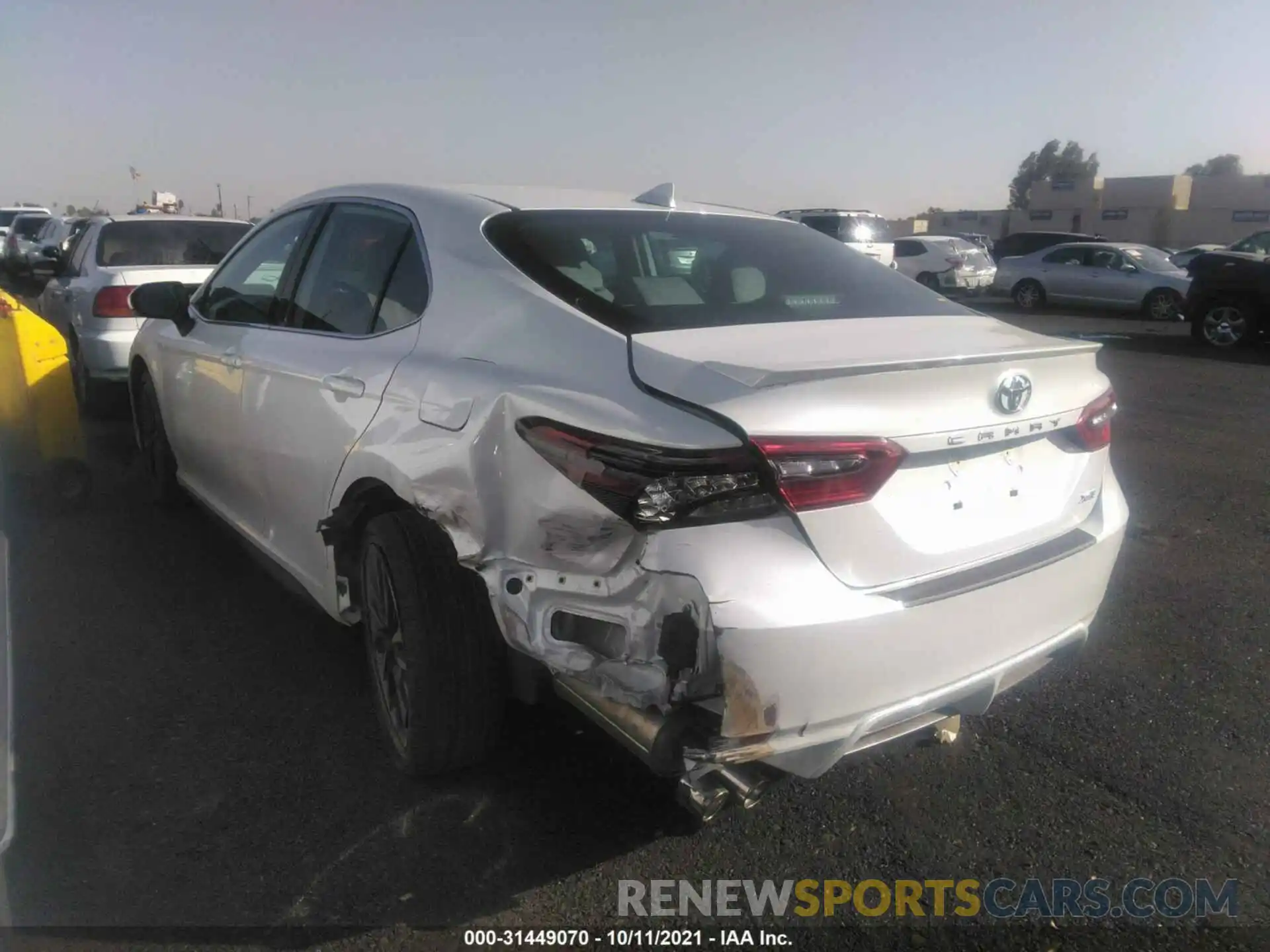 3 Photograph of a damaged car 4T1K61AK7MU586459 TOYOTA CAMRY 2021