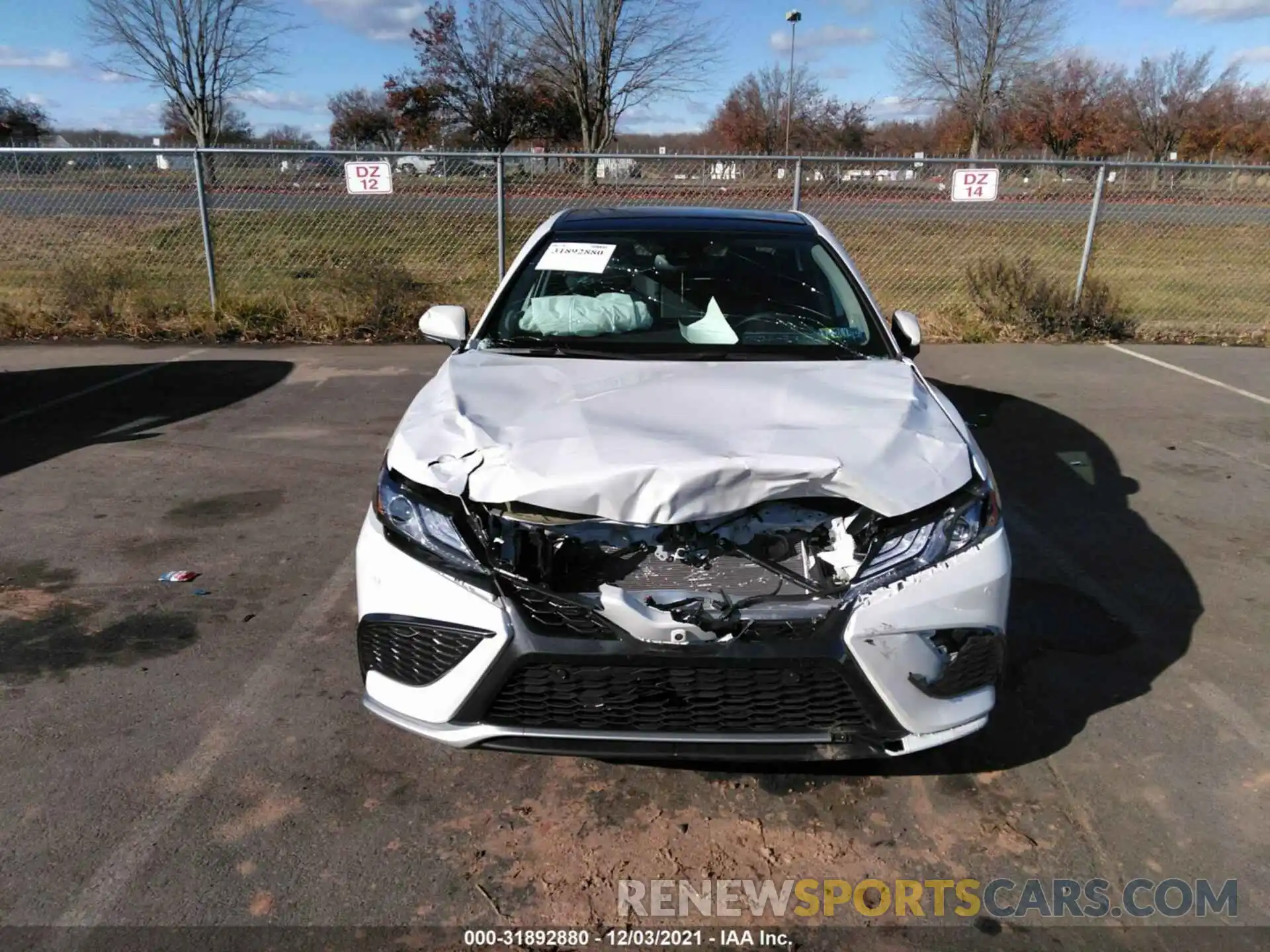 6 Photograph of a damaged car 4T1K61AK7MU608413 TOYOTA CAMRY 2021