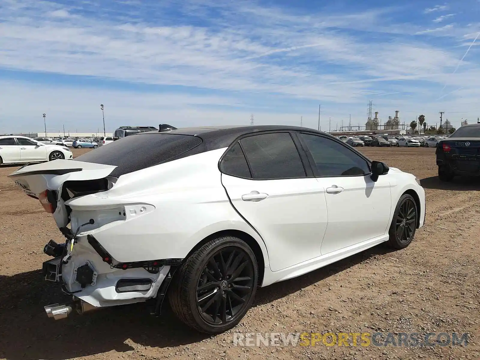 4 Photograph of a damaged car 4T1K61AK8MU434884 TOYOTA CAMRY 2021