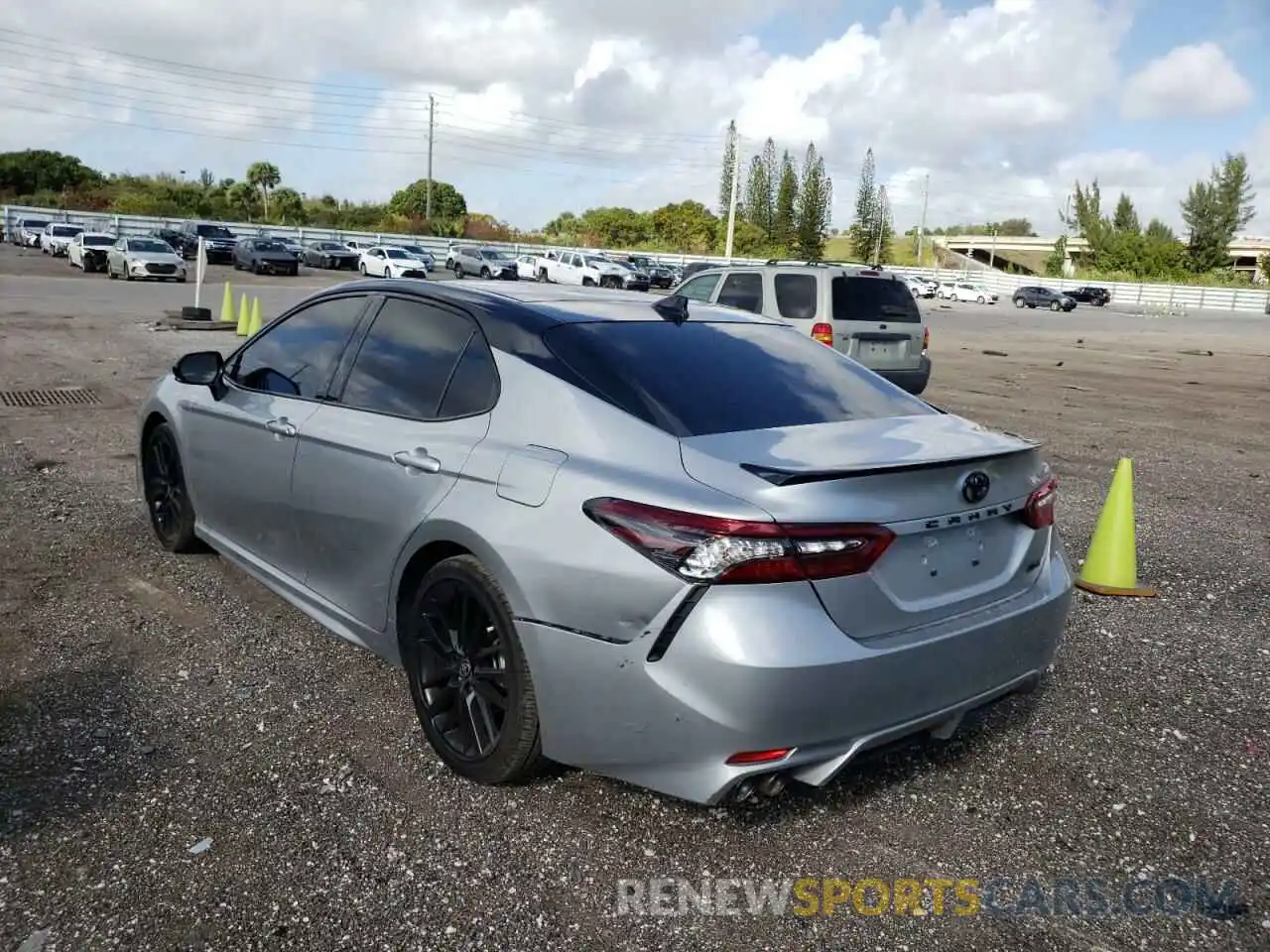 3 Photograph of a damaged car 4T1K61AK8MU465715 TOYOTA CAMRY 2021