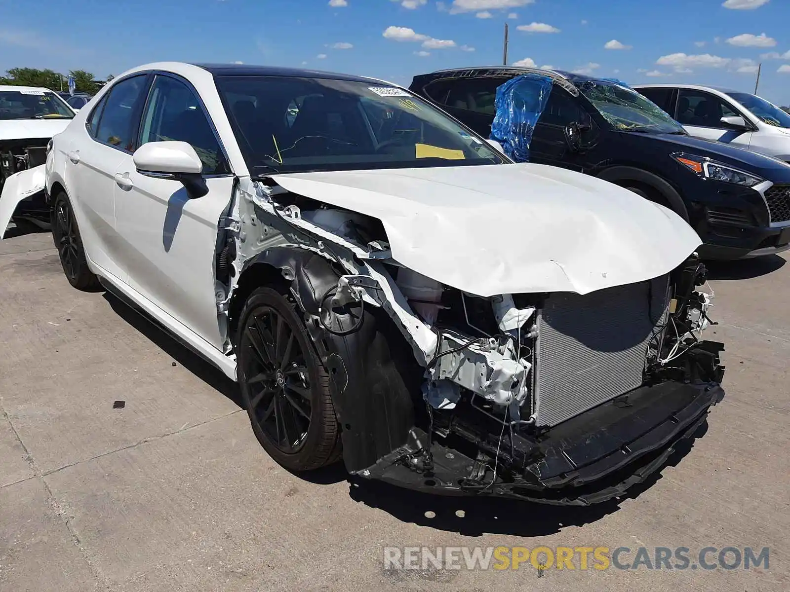 1 Photograph of a damaged car 4T1K61AK8MU472115 TOYOTA CAMRY 2021