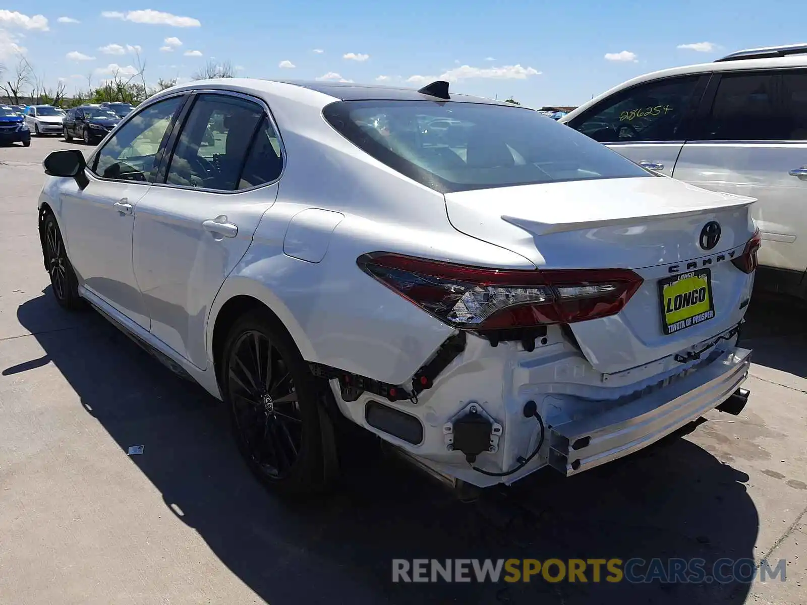 3 Photograph of a damaged car 4T1K61AK8MU472115 TOYOTA CAMRY 2021