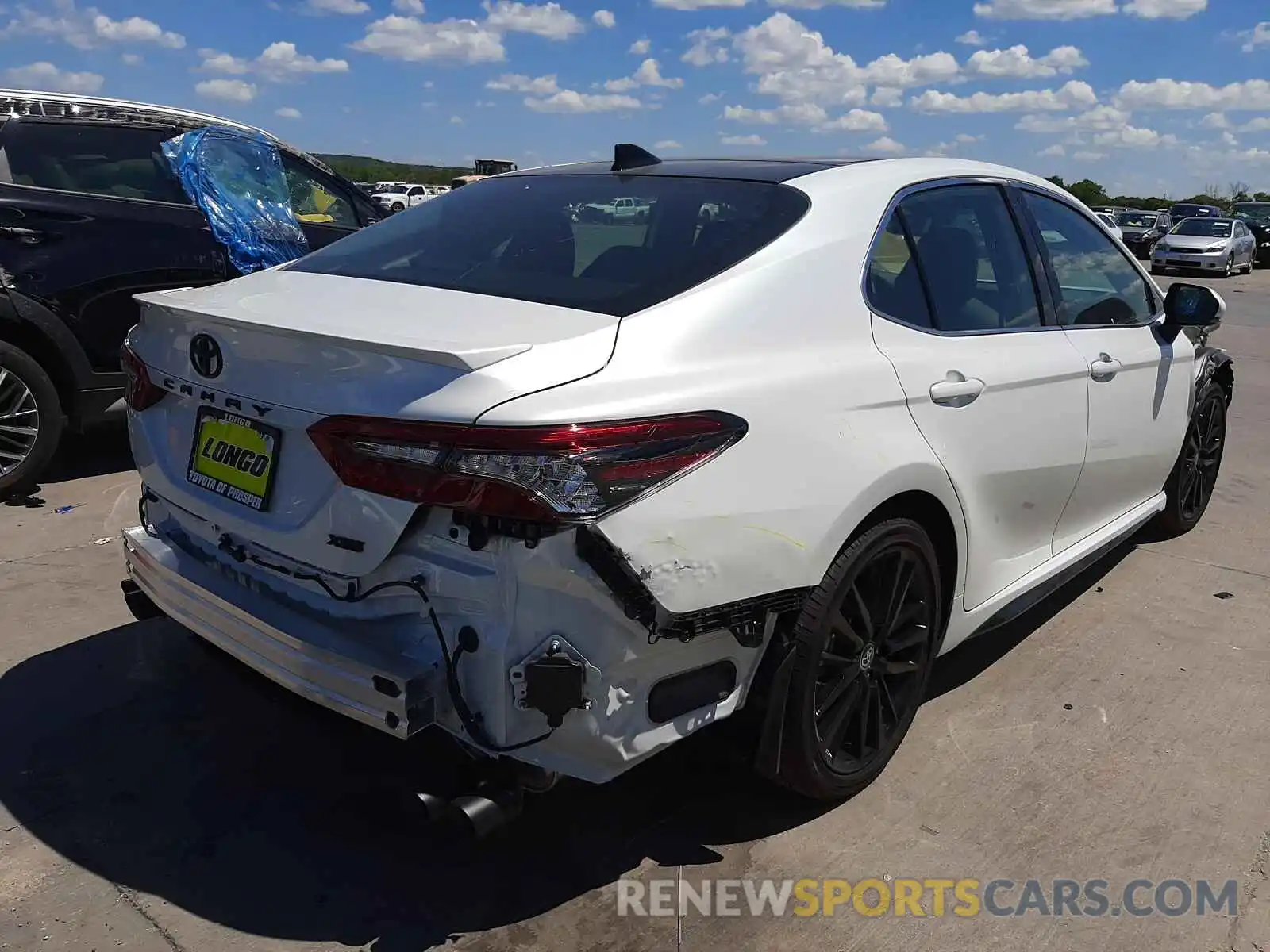 4 Photograph of a damaged car 4T1K61AK8MU472115 TOYOTA CAMRY 2021