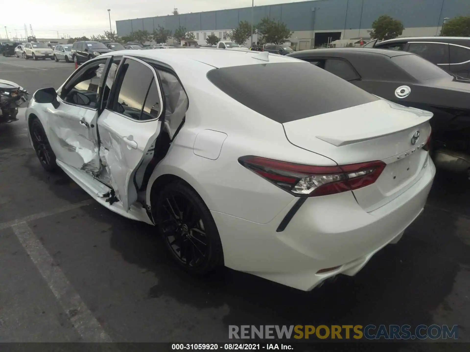 3 Photograph of a damaged car 4T1K61AK8MU522950 TOYOTA CAMRY 2021