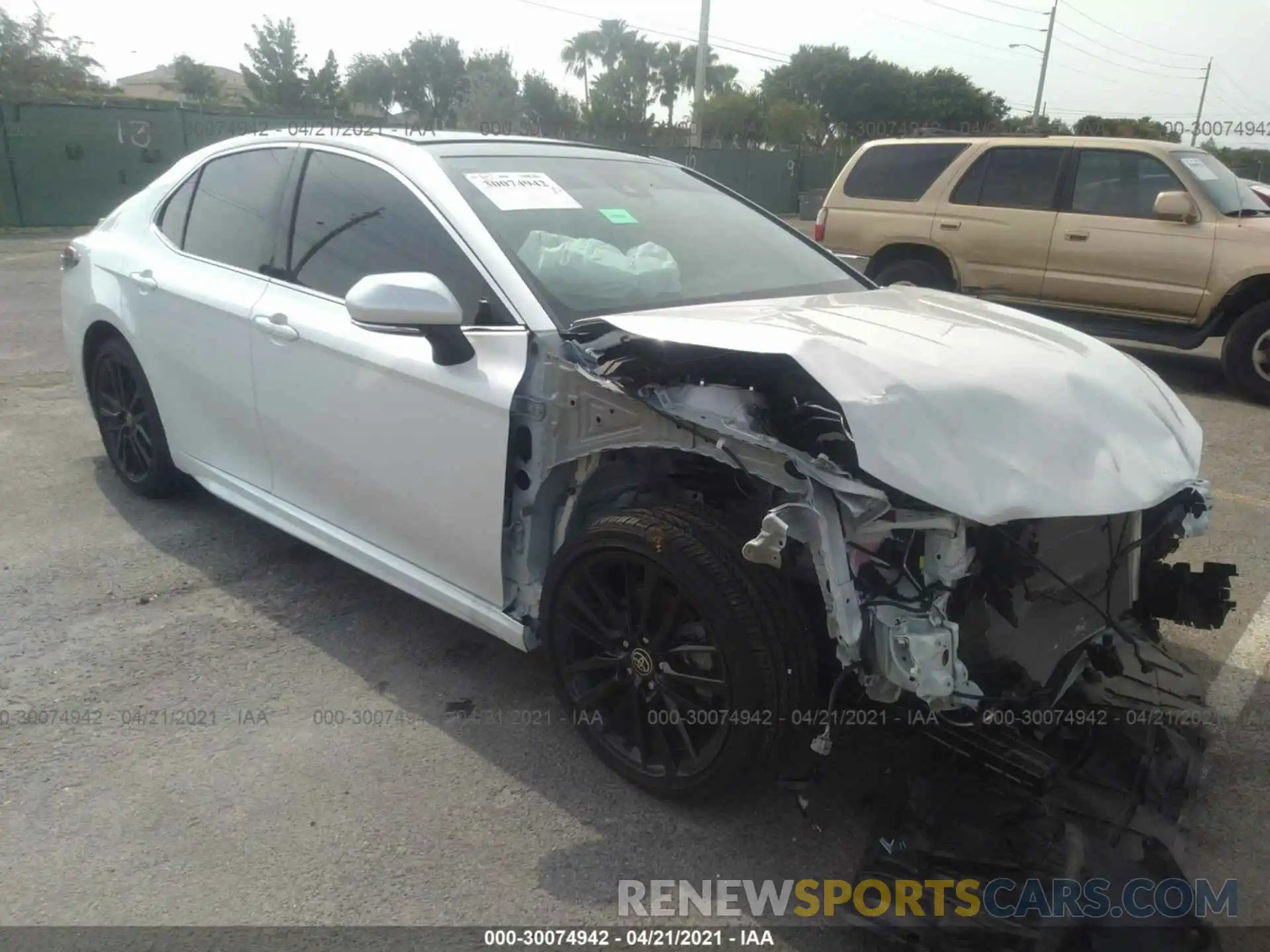 1 Photograph of a damaged car 4T1K61AK8MU538145 TOYOTA CAMRY 2021